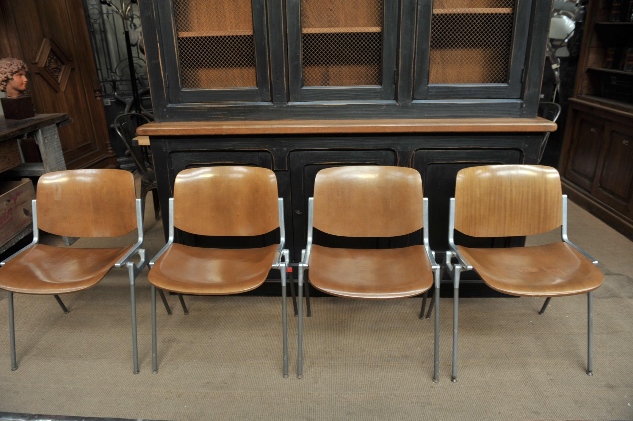6 Stacking Chairs by Giancarlo Piretti for Castelli 1960s In Good Condition In Roubaix, FR