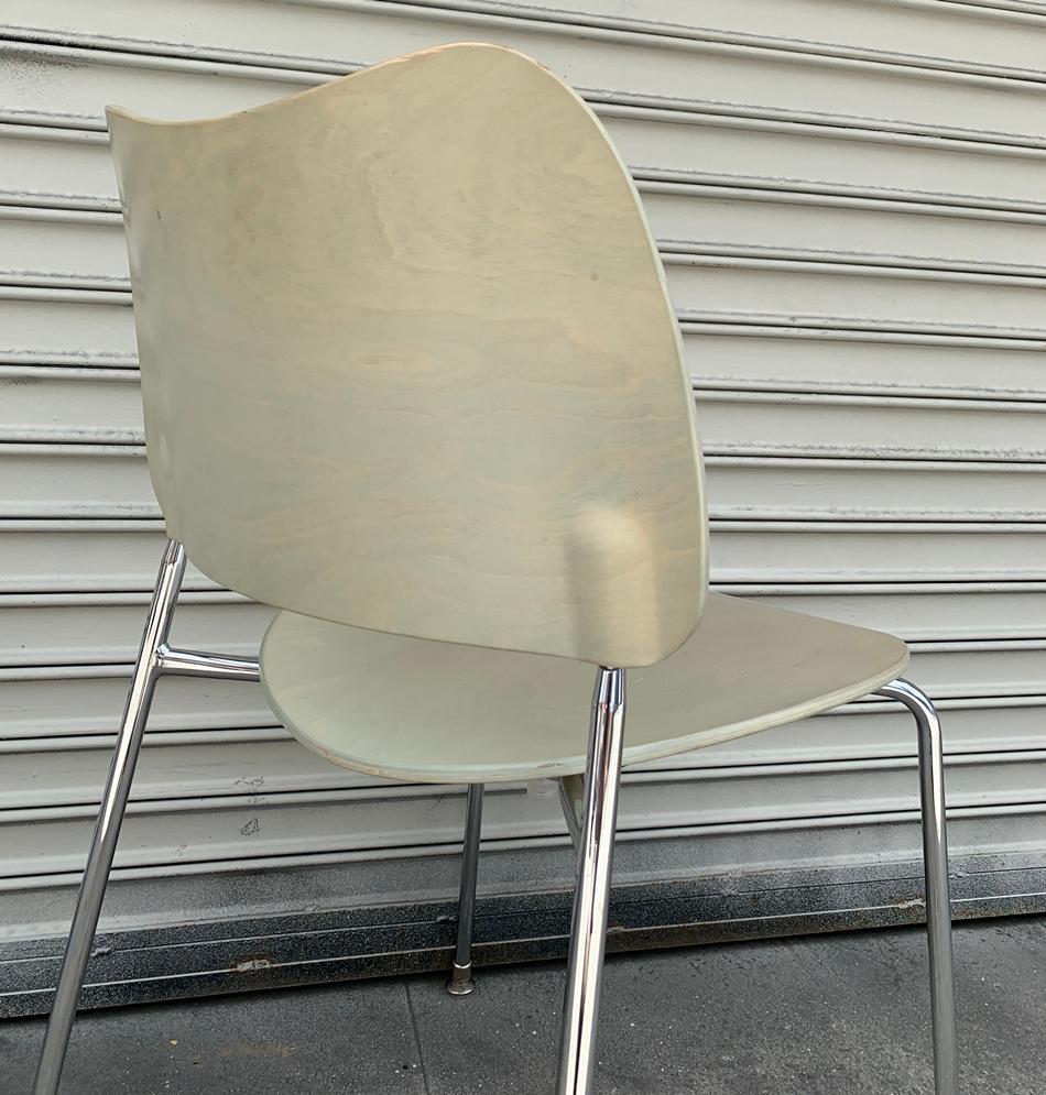 6 Stacking Chairs Made in Sweden by Lammhults Mobel In Good Condition In Los Angeles, CA