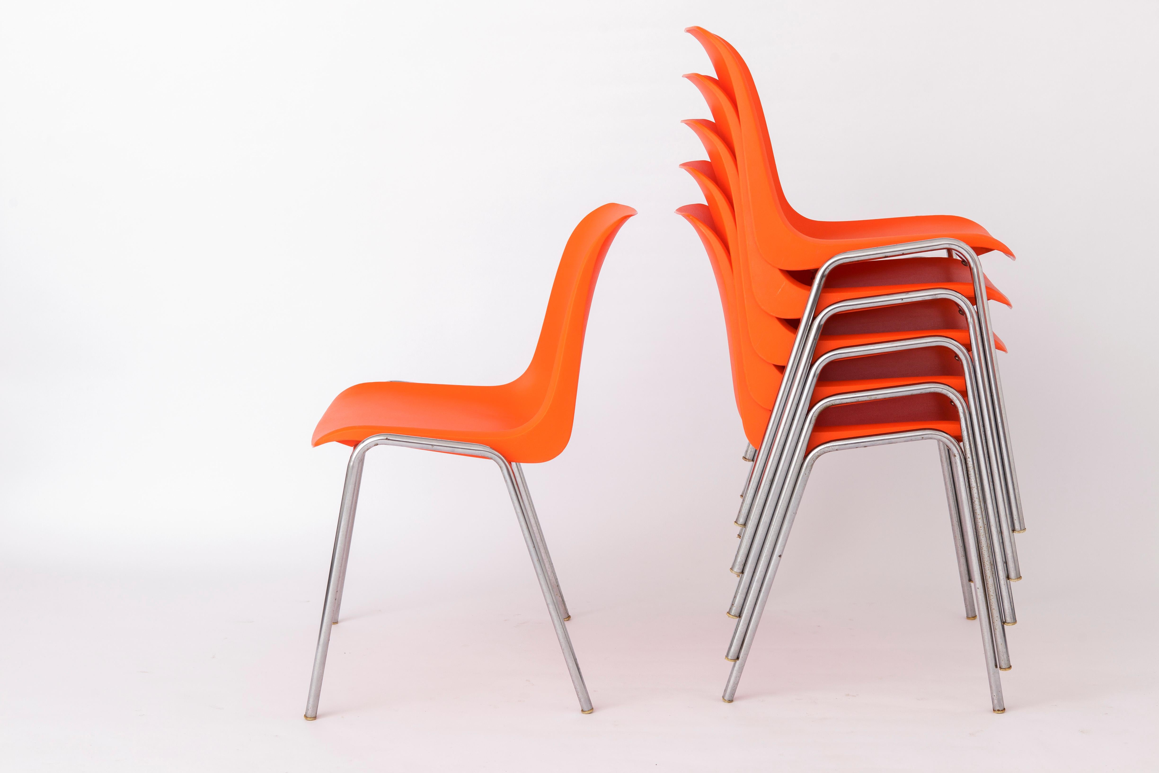 6 Stacking Chairs Vintage 1970s, Germany In Good Condition For Sale In Hannover, DE