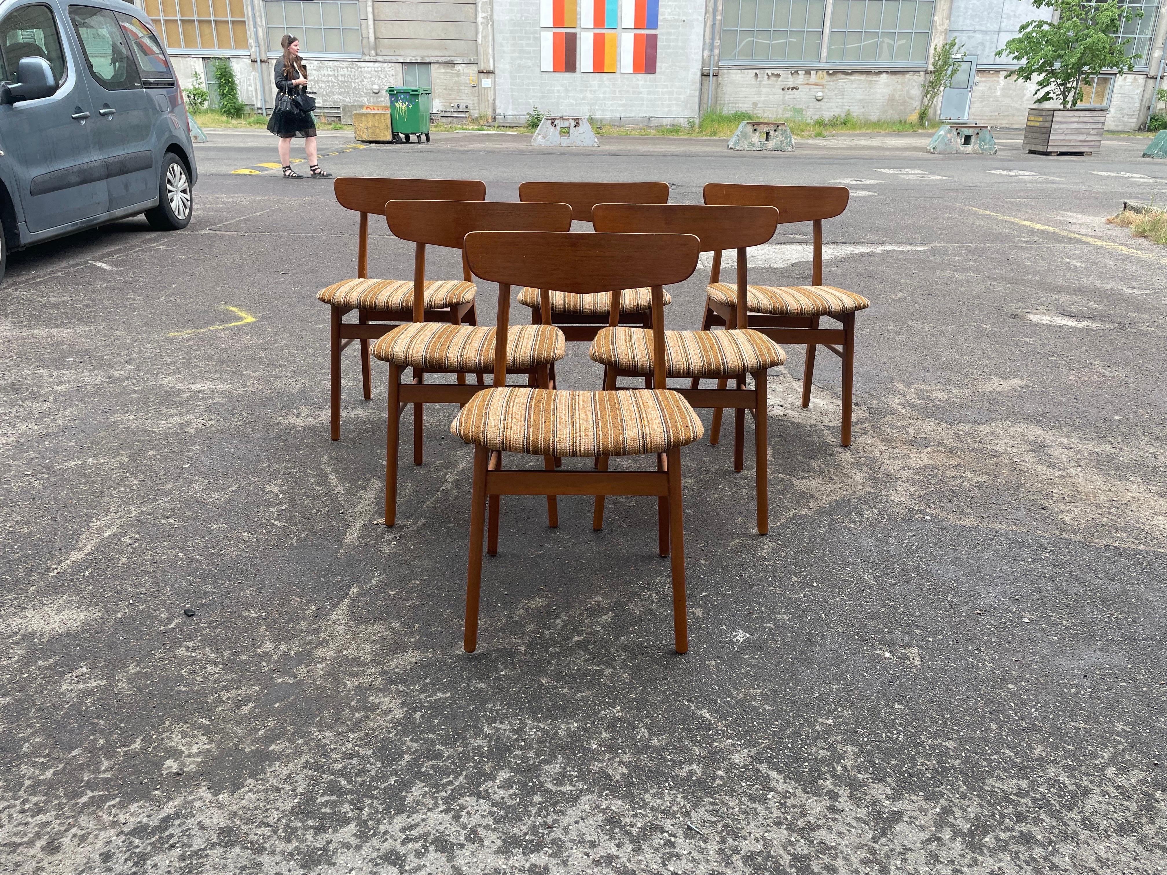 Teak 6 sedie da pranzo standard danesi in teak degli anni '60 in vendita