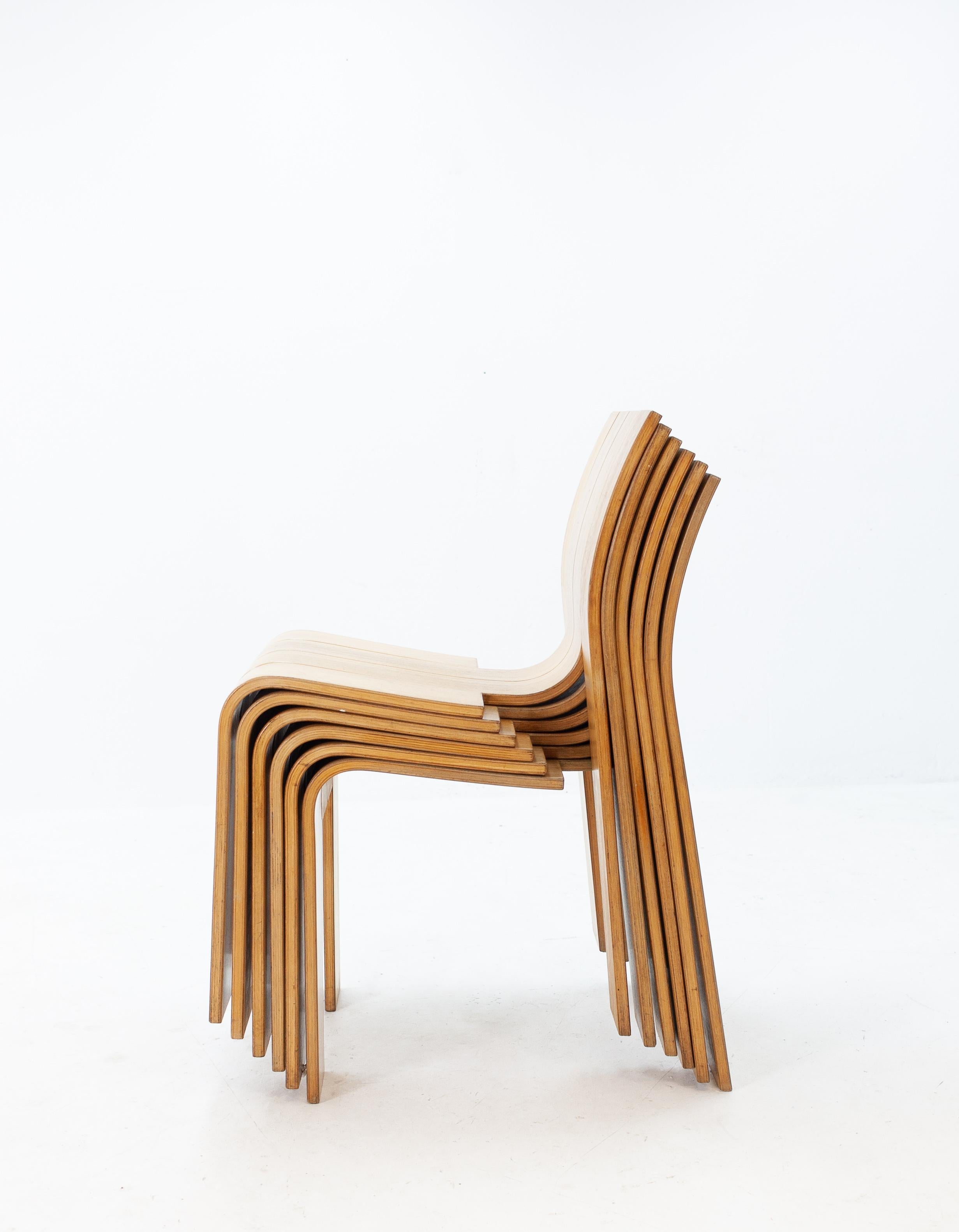 Strip chair design Gijs Bakker for Castellijn, 1974 Dutch

The underlying idea was to reduce the complexity of the chair's form until a powerful image remained. The chair is made of 6 strips of laminated beechwood 11 cm wide, linked by dowels. The