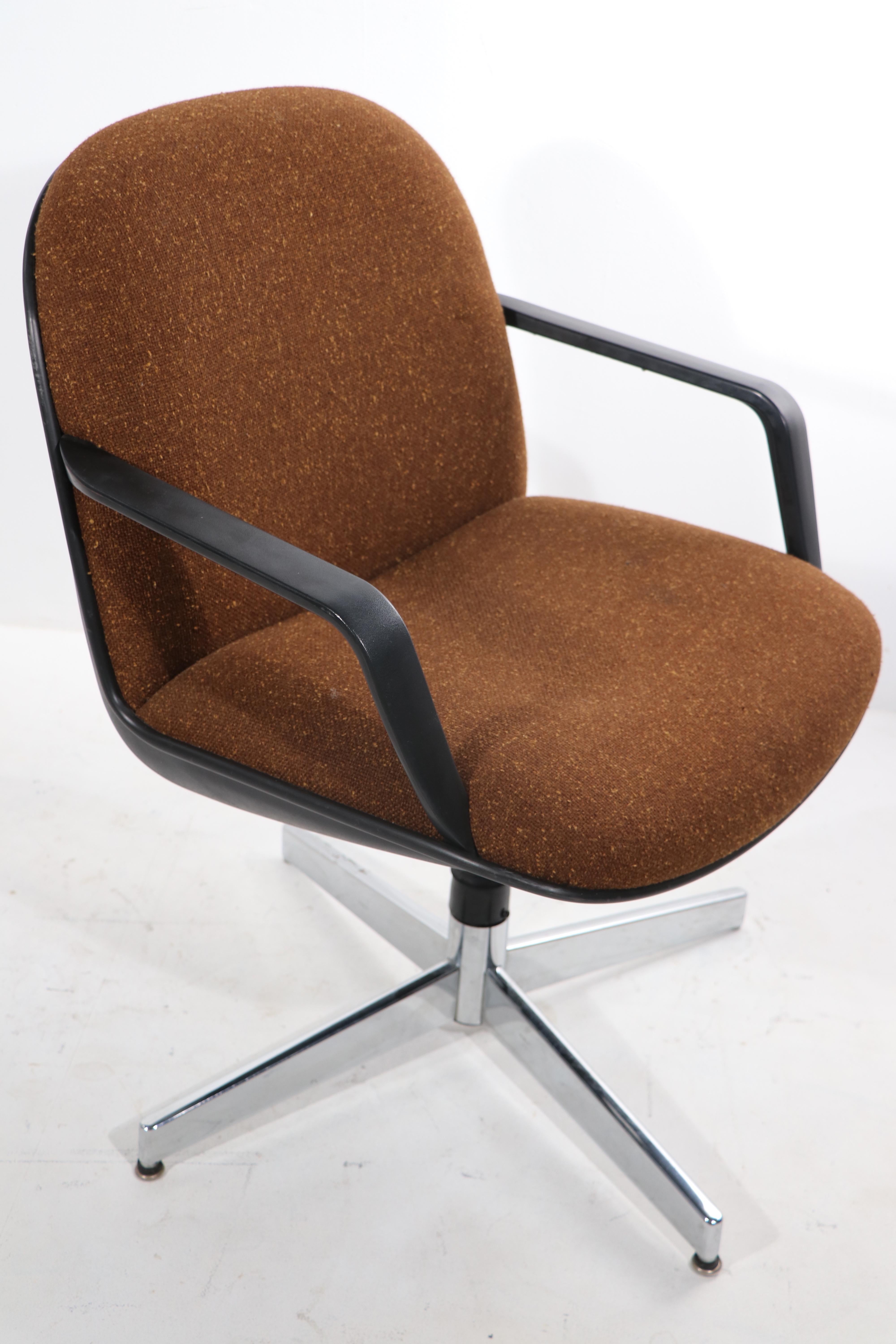 Post-Modern 6 Swivel Office Arm  Chairs in Brown Tweed by Hon For Sale