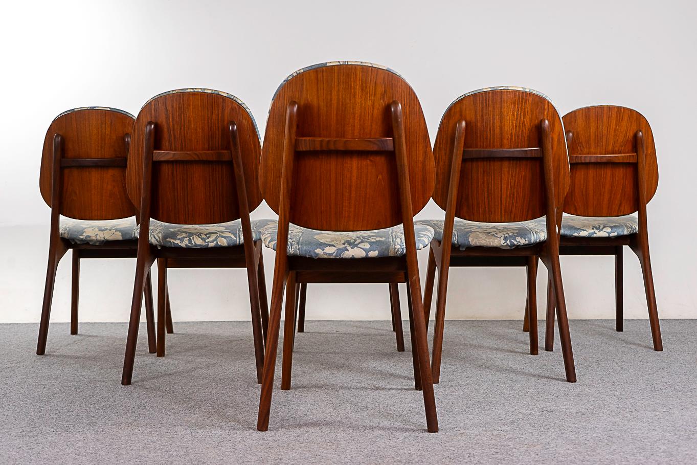 6 Teak Dining Chairs by Arne Hovmand-Olsen For Sale 4