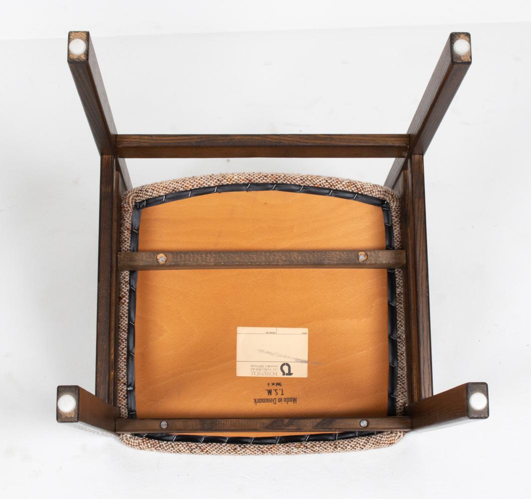 (6) Chaises de salle à manger en chêne danois du milieu du siècle Thorsø Model 6 en vente 8