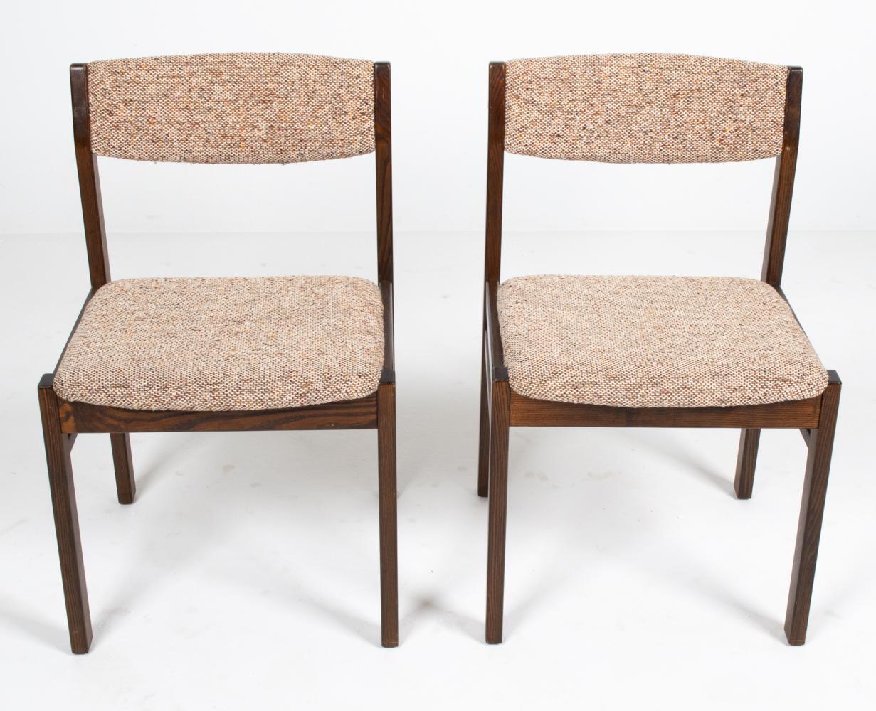(6) Chaises de salle à manger en chêne danois du milieu du siècle Thorsø Model 6 Bon état - En vente à Norwalk, CT