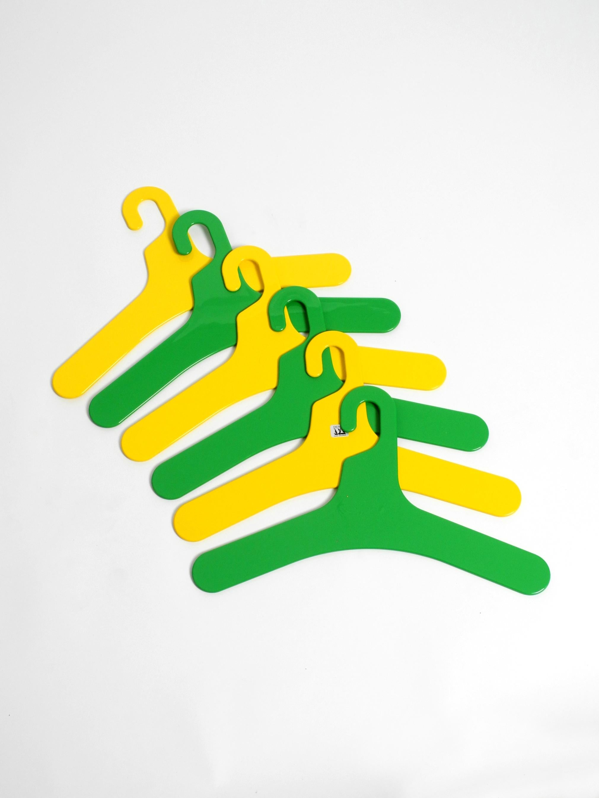 6 original unused 1970s 3 yellow and 3 green plastic hangers by Ingo Maurer for Design M.
In the typical 70s Pop Art colors yellow and green.
Still in the original plastic wrap. Only unpacked to take photos.
Some still have the original manufacturer