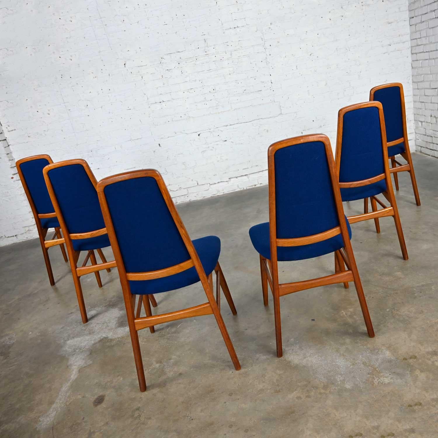 6 Vamdrup Stolefabrik Scandinavian Modern Teak Blue Dining Chairs Style Eva Chai In Good Condition In Topeka, KS