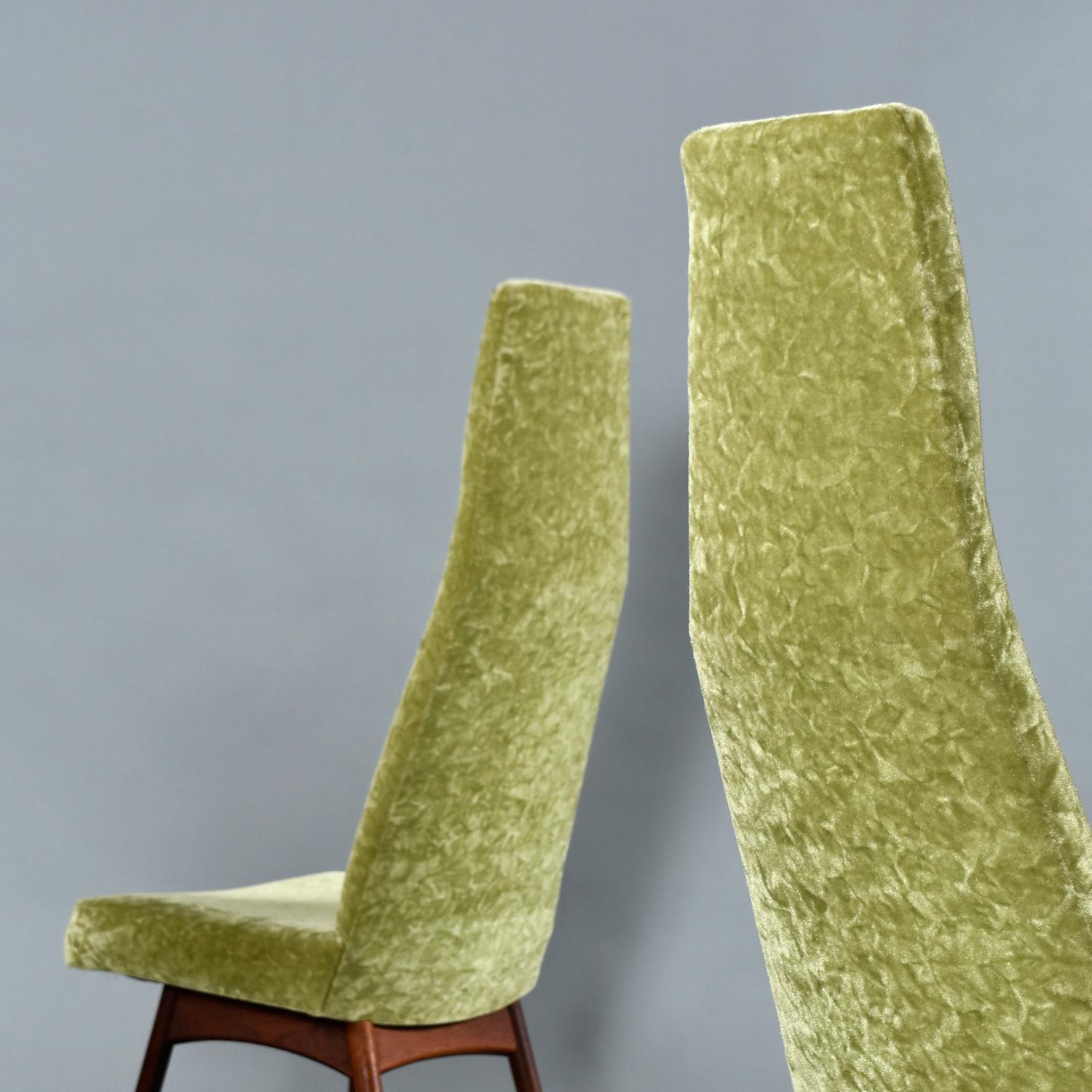 Adrian Pearsall für Craft Associates Regal Große moderne getuftete Esszimmerstühle (Mitte des 20. Jahrhunderts) im Angebot