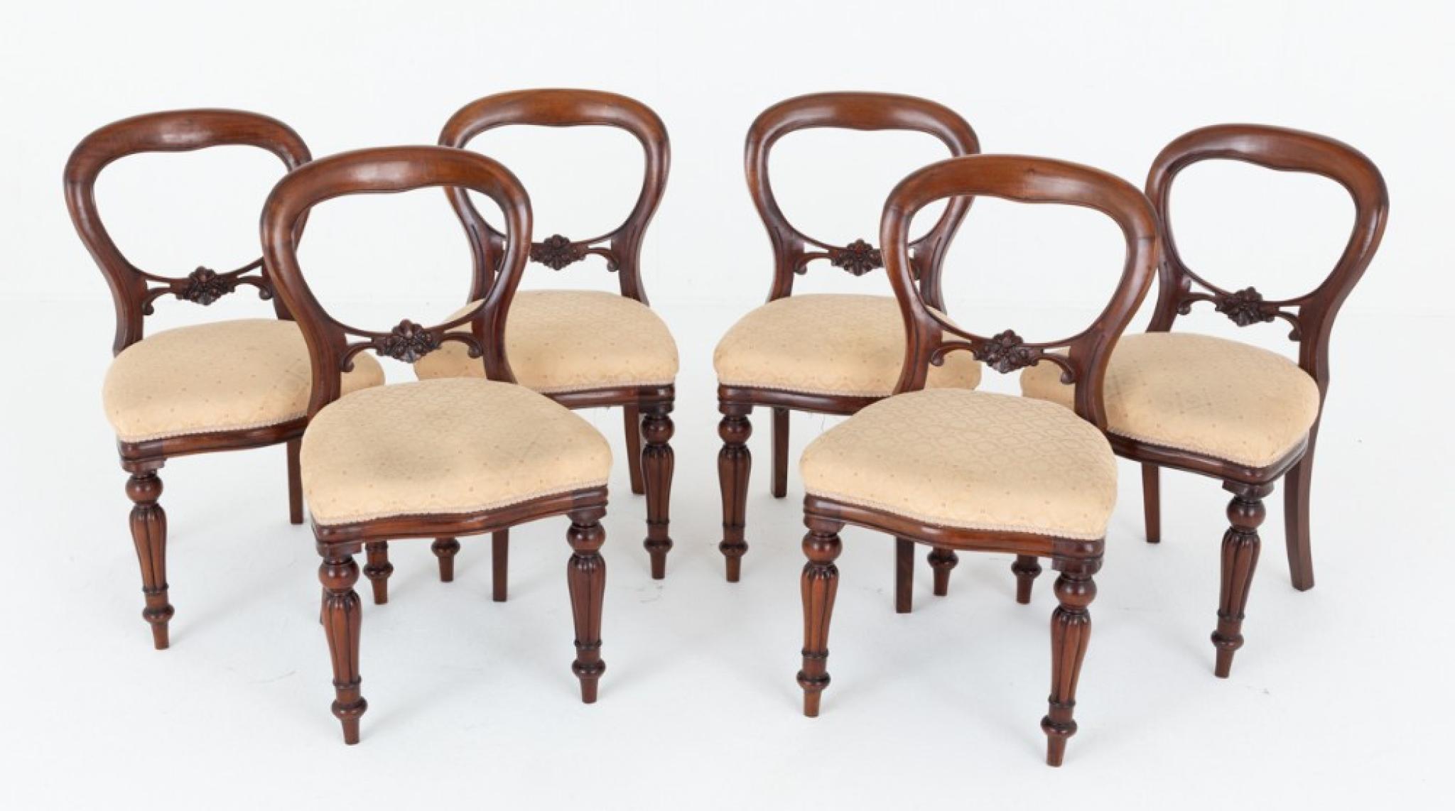 6 Chaises de salle à manger victoriennes à dossier ballon Acajou Revival en vente 2