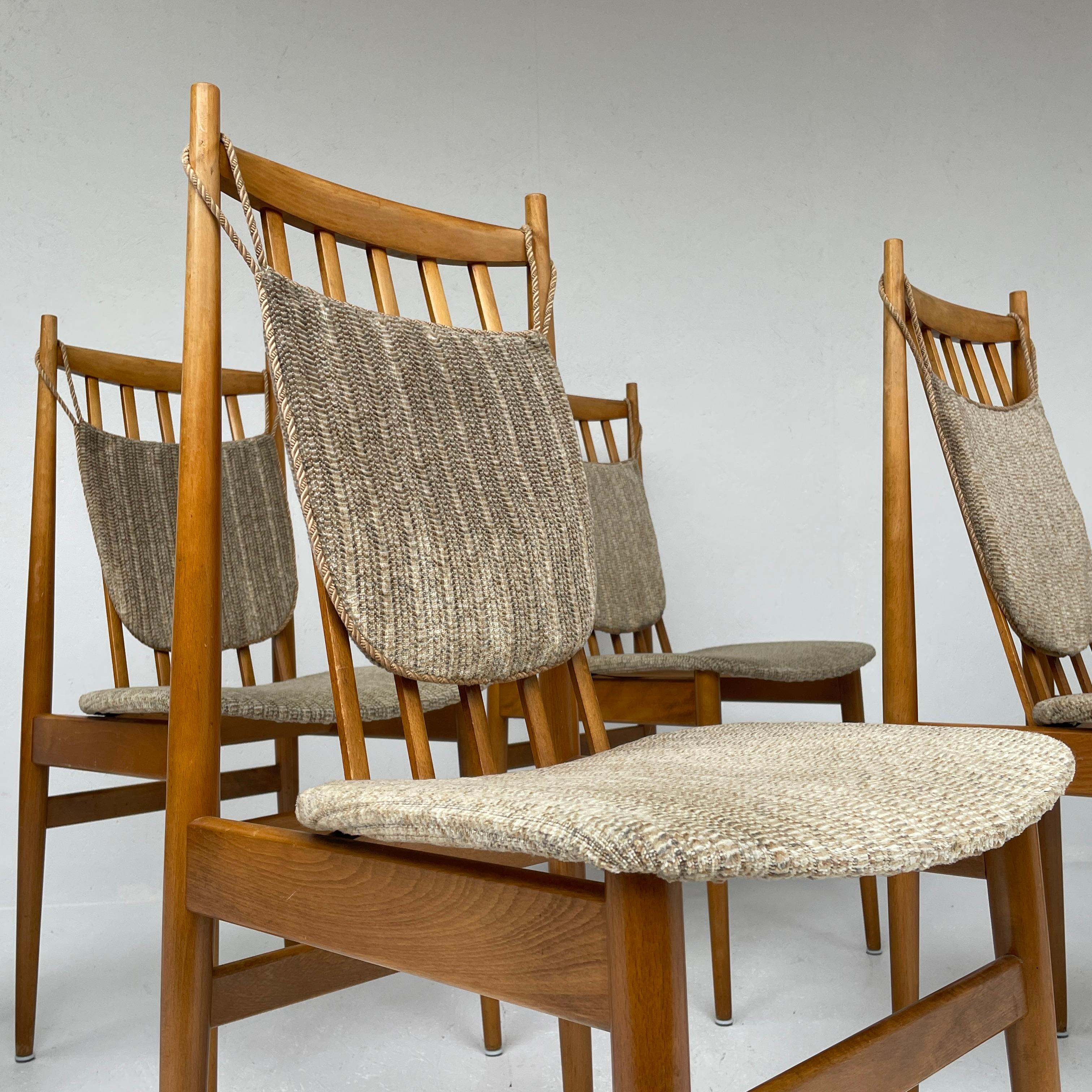 Fabric 6 Vintage Chairs by Casala