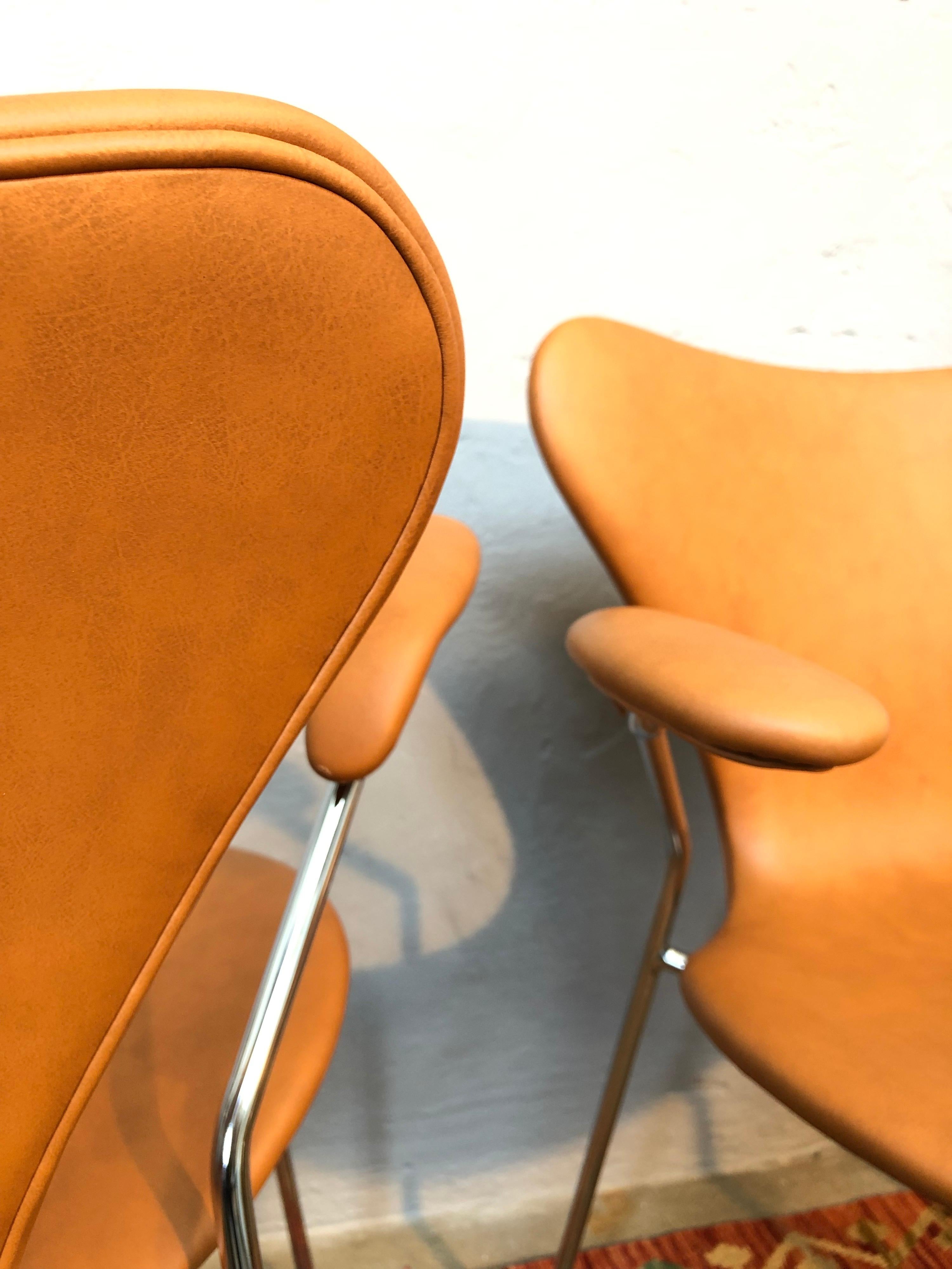6 Vintage Iconic Chairs by Arne Jacobsen for Fritz Hansen in Leather 8