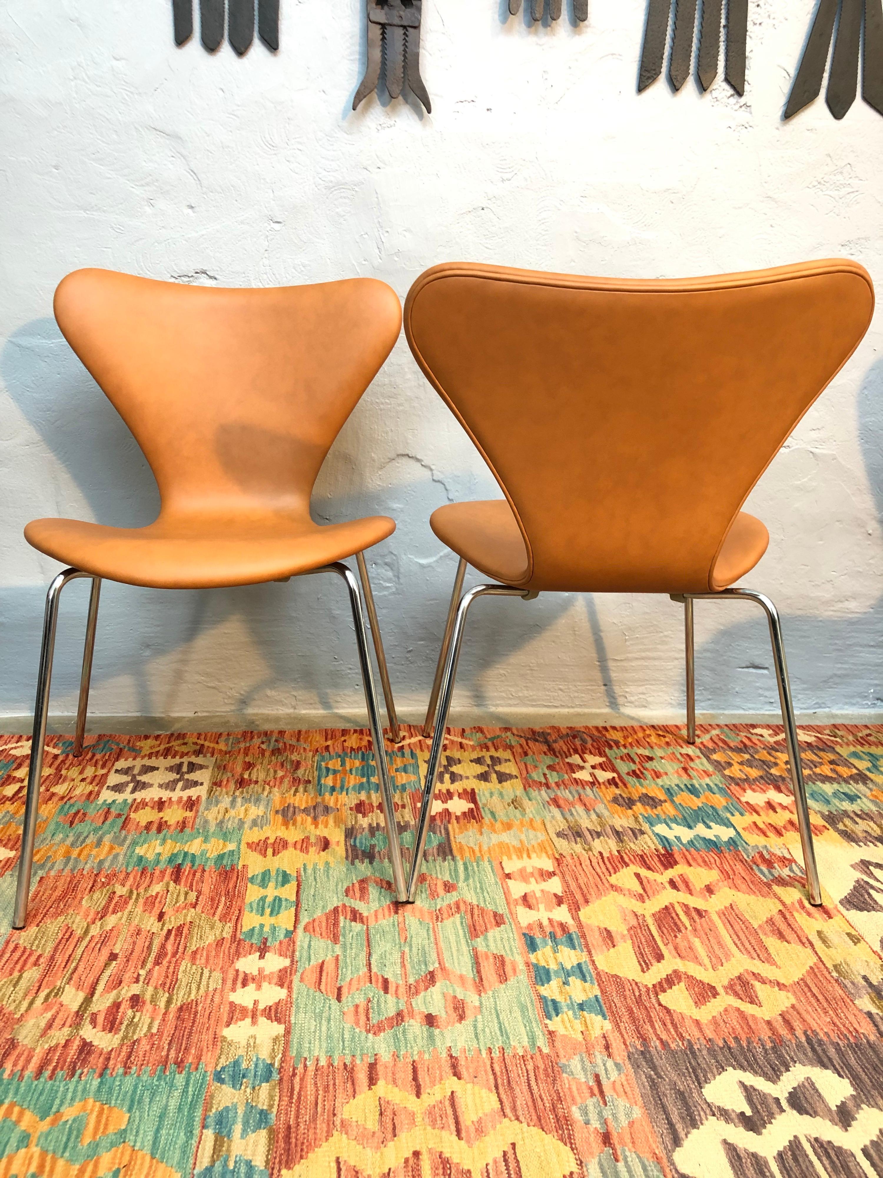 6 Vintage Iconic Chairs by Arne Jacobsen for Fritz Hansen in Leather 11