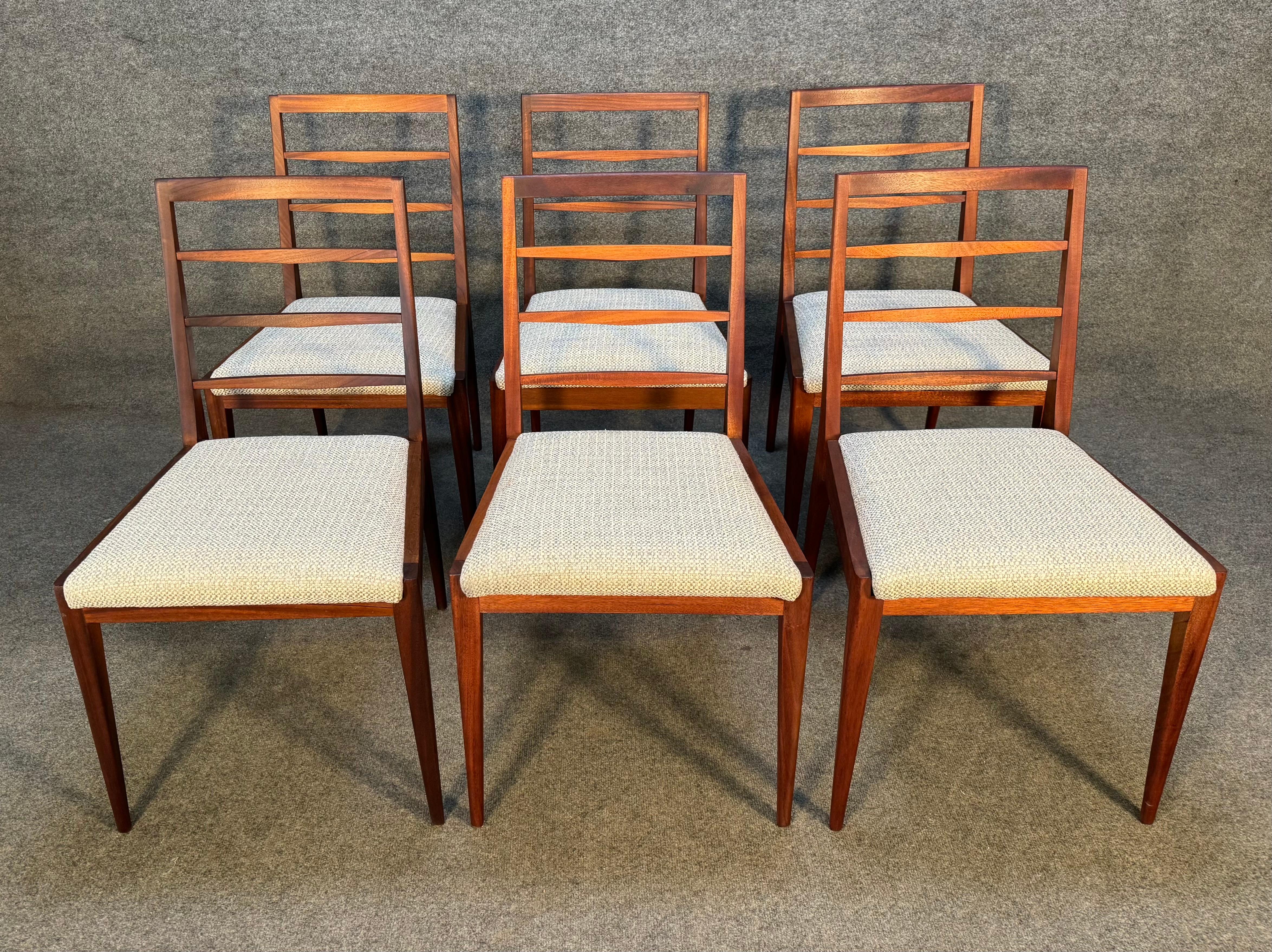 Écossais 6 chaises de salle à manger vintage en acajou mi-siècle moderne par McIntosh en vente