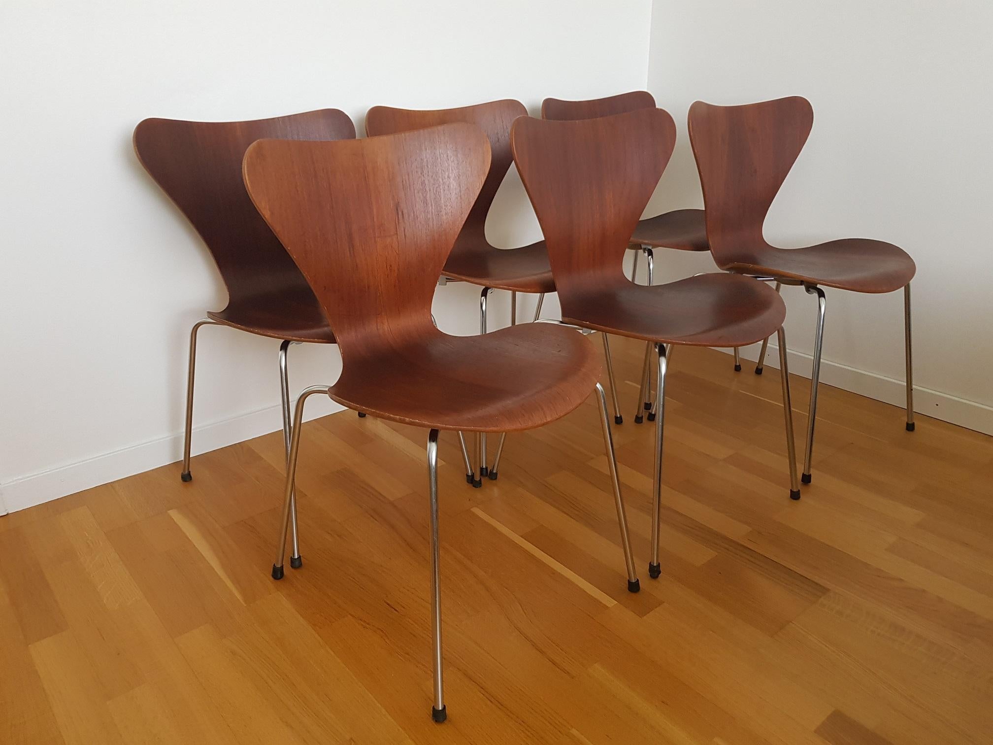 Scandinavian Modern 6 Vintage Series 7 Chairs 3107 in Teak 1960s by Arne Jacobsen for Fritz Hansen For Sale