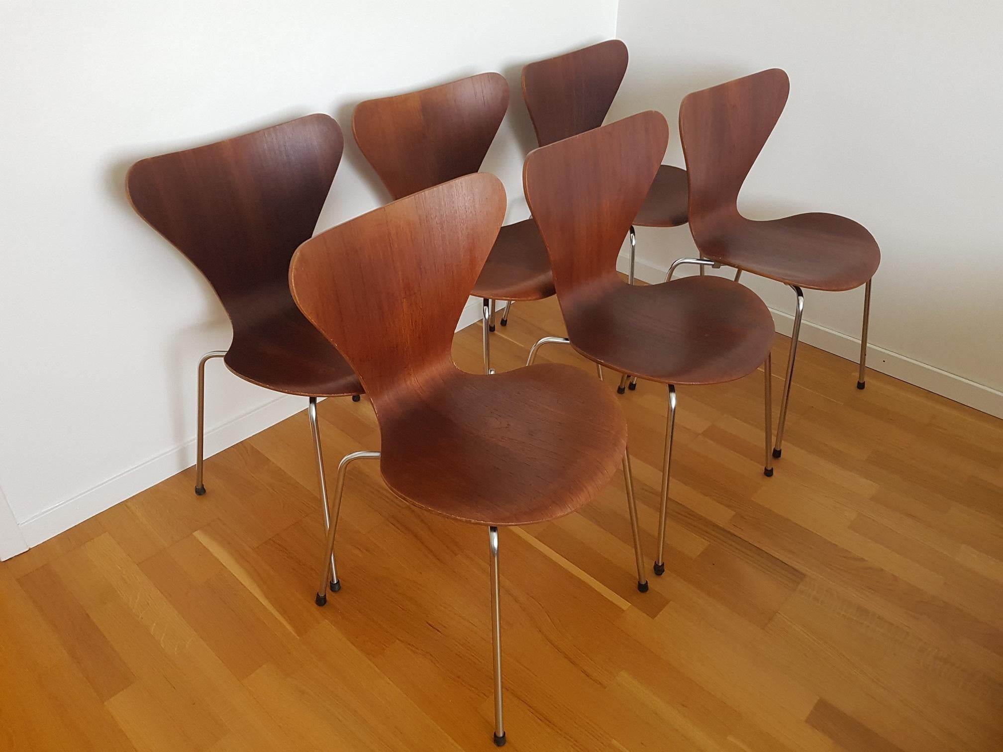 6 Vintage Series 7 Chairs 3107 in Teak 1960s by Arne Jacobsen for Fritz Hansen In Good Condition For Sale In Limhamn, SE