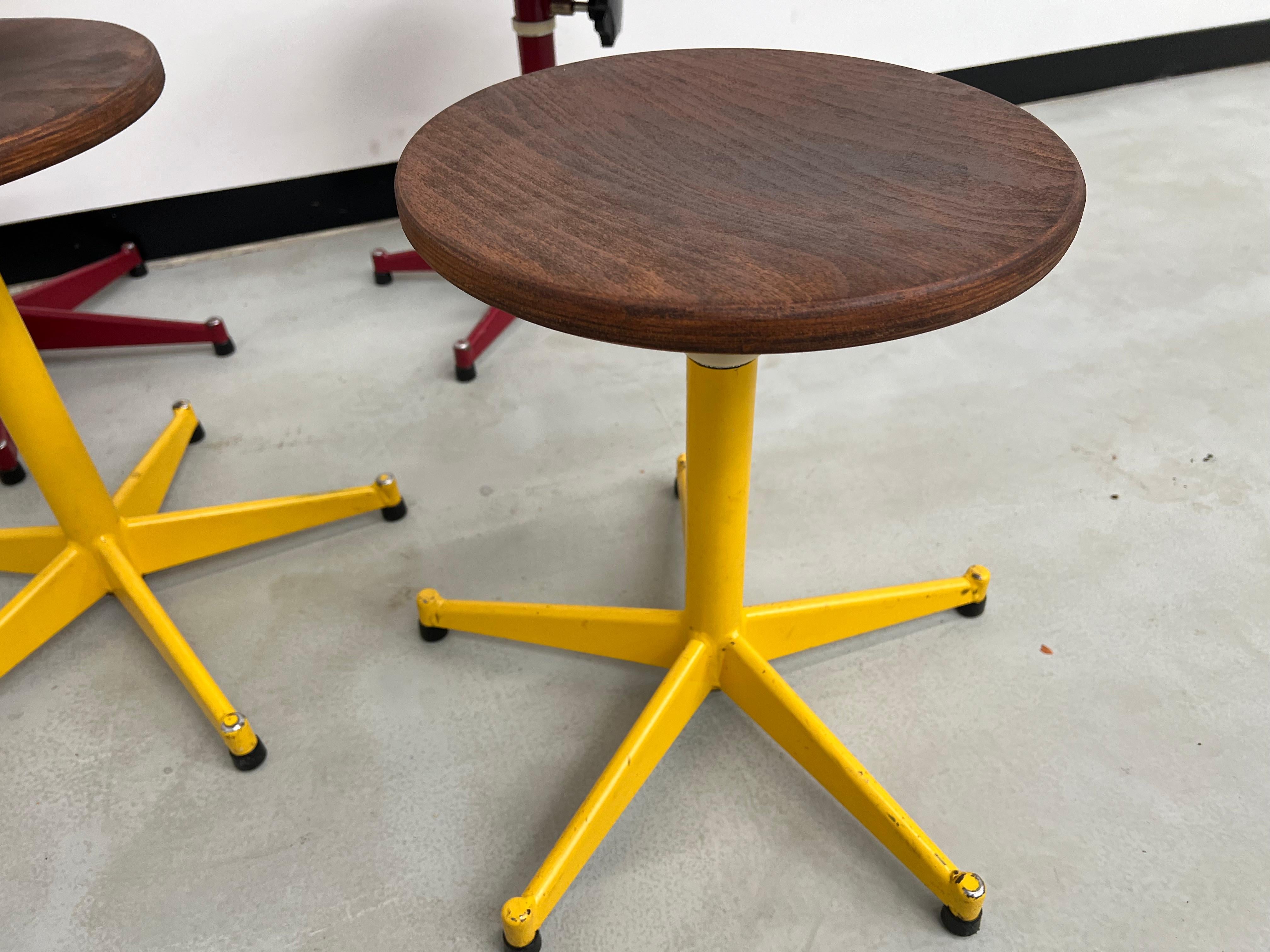 6 vintage stools from a french school, 50's For Sale 5