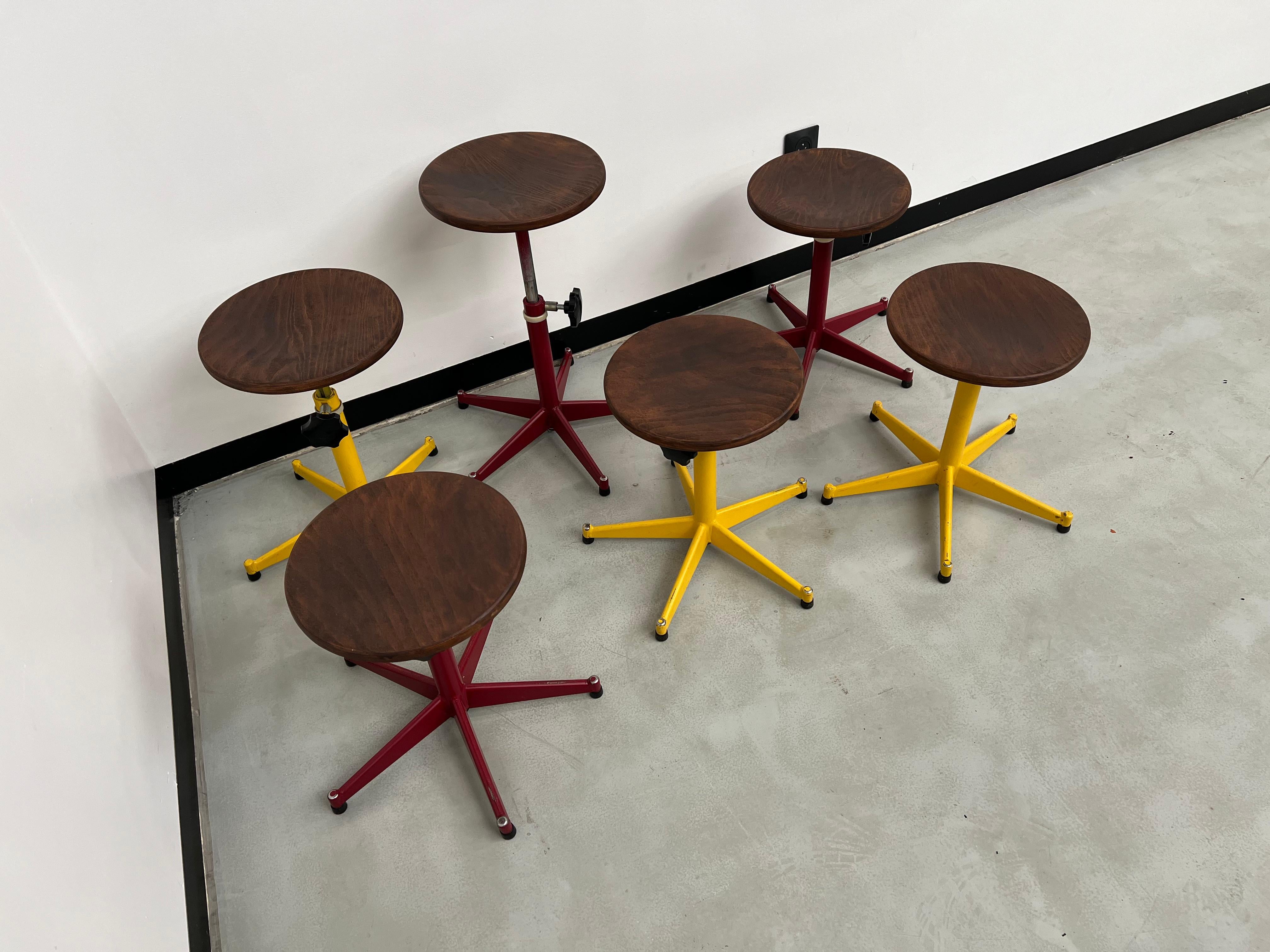 6 vintage stools from a french school, 50's For Sale 9