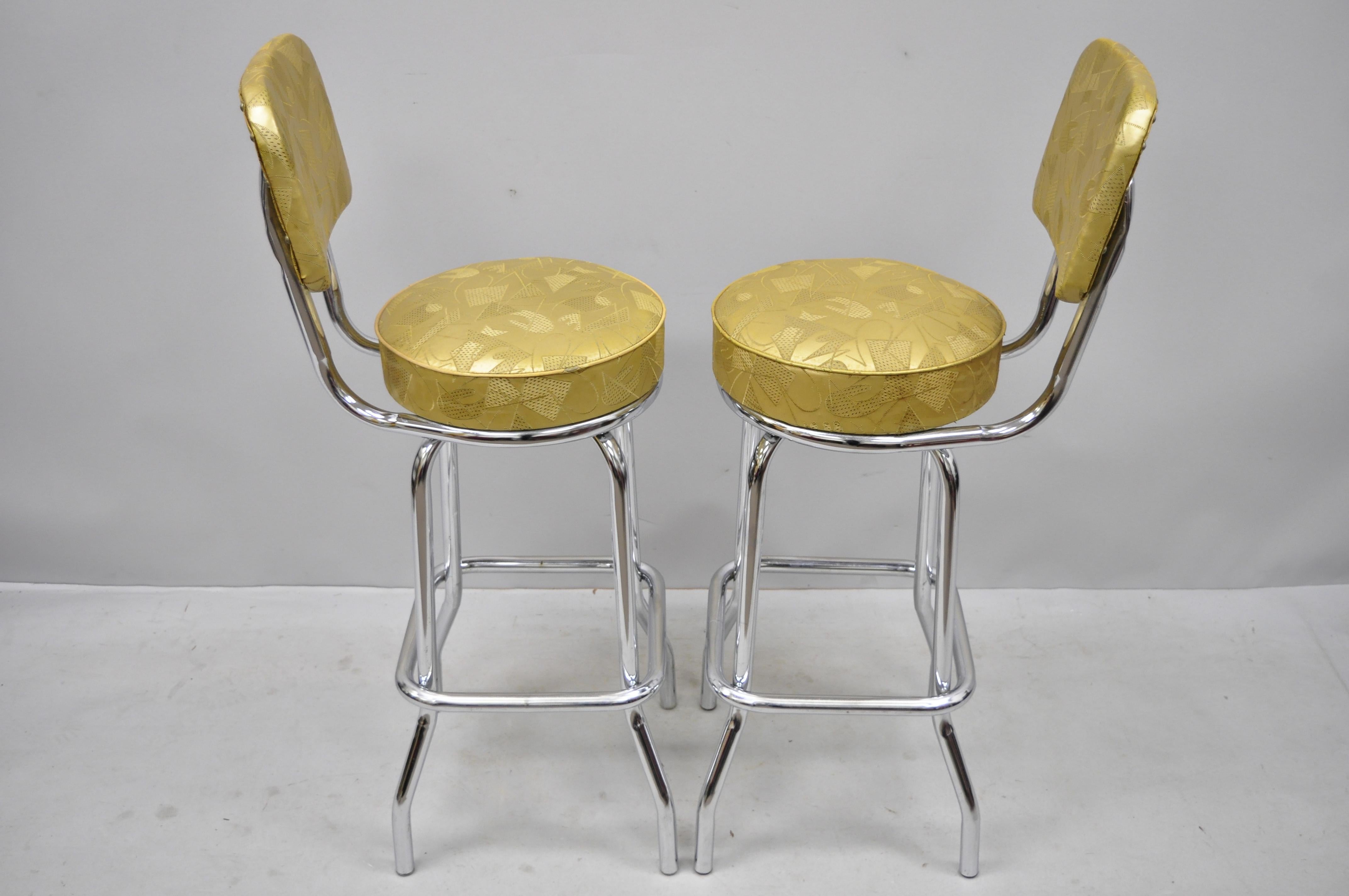 6 Vinatege Mid-Century Modern Metal Swivel Bar Stools by Krometal Mfg In Good Condition In Philadelphia, PA