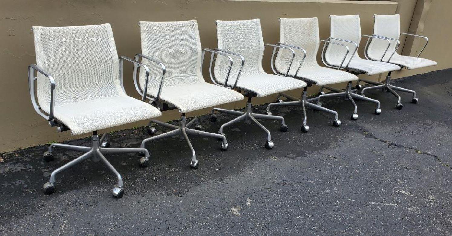 Contemporary 6 White Mesh Eames Herman Miller Tilt Swivel Aluminum Group Chairs 5 Star Base