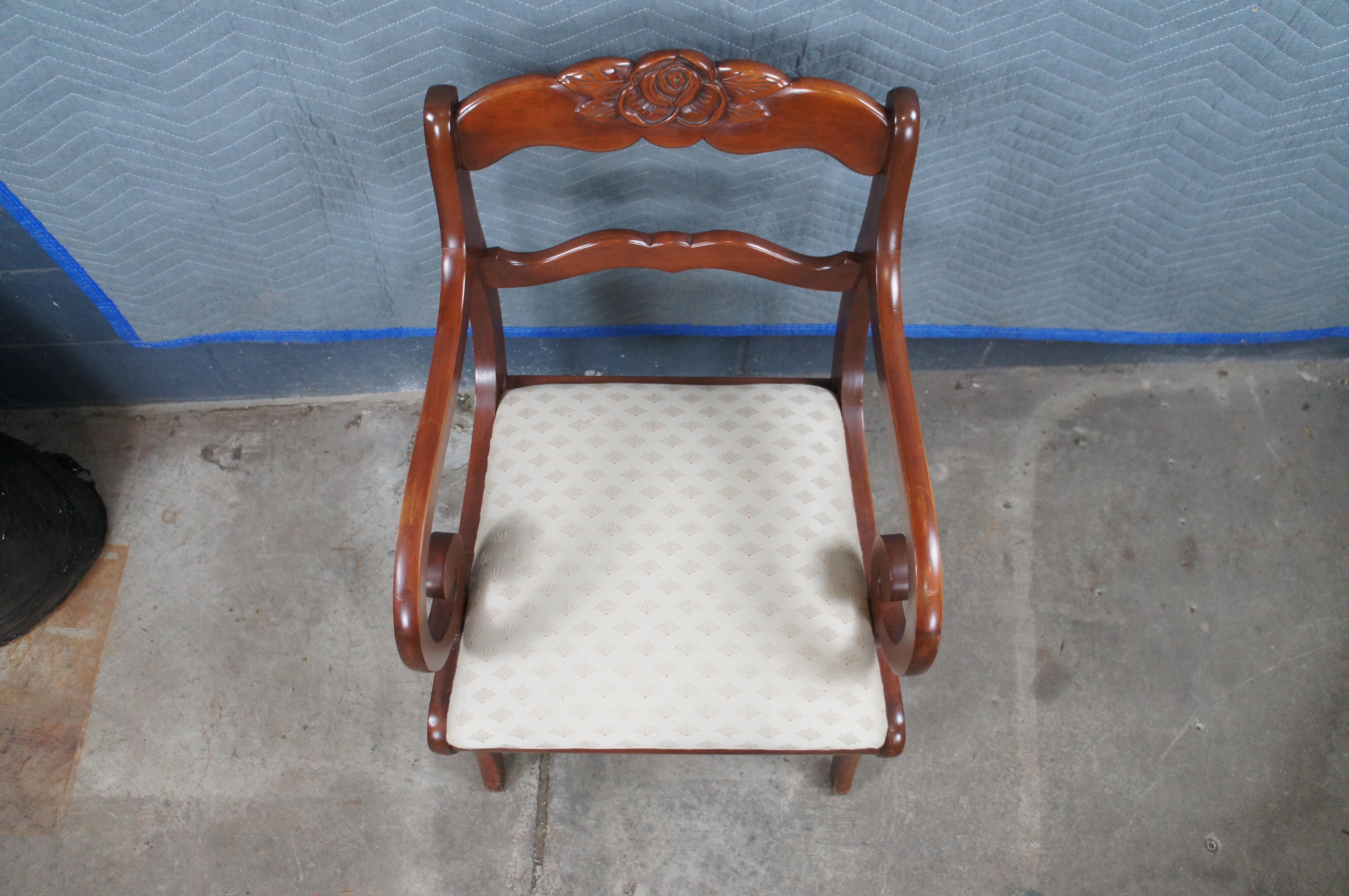 Americano 6 Sedie da pranzo a medaglione in ciliegio Duncan Phyfe Wildwood in vendita