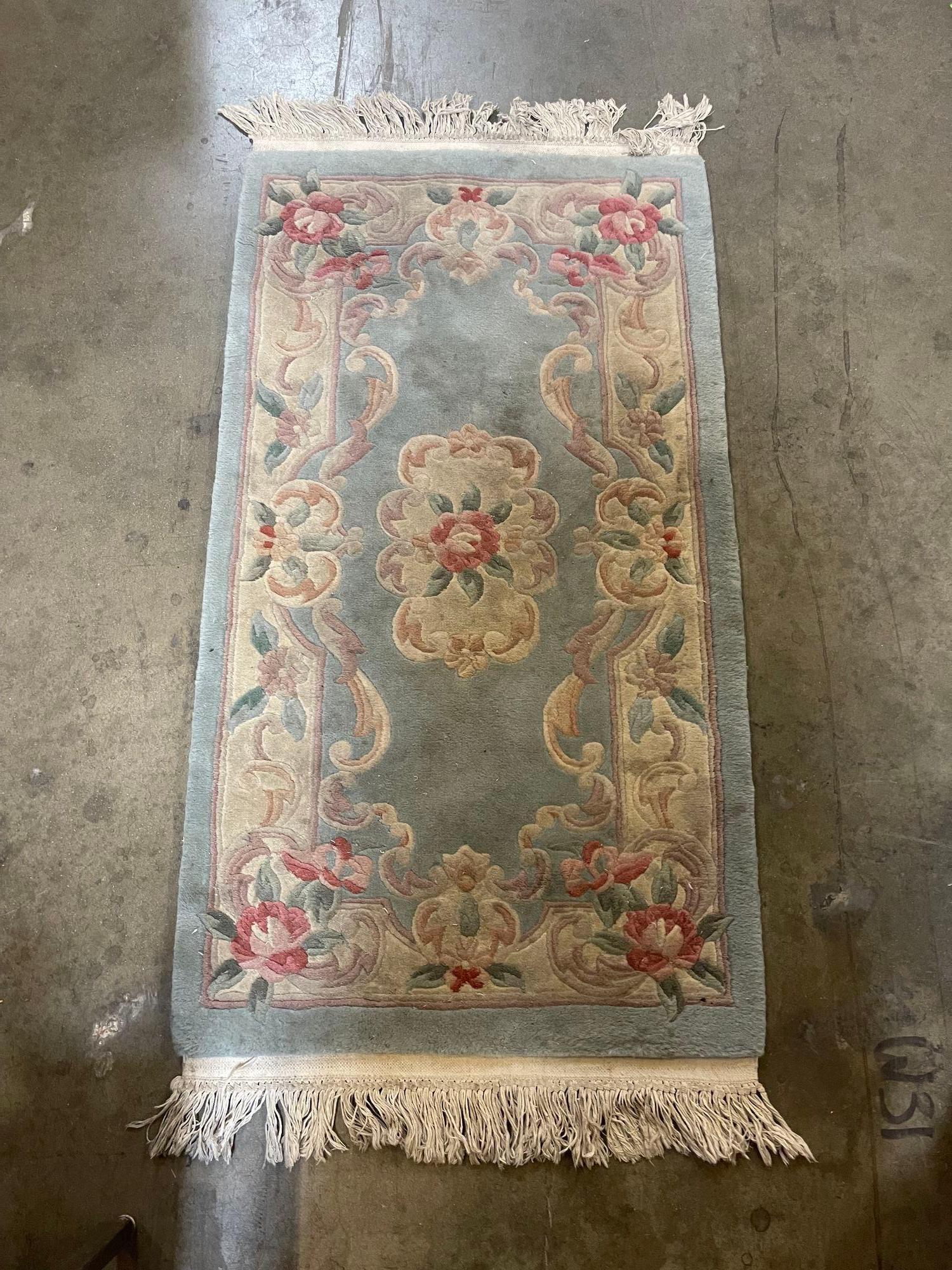 6' x 2' Deep Pile Aubusson Rug with French Roses design 3.5' x 2' In Excellent Condition For Sale In Van Nuys, CA
