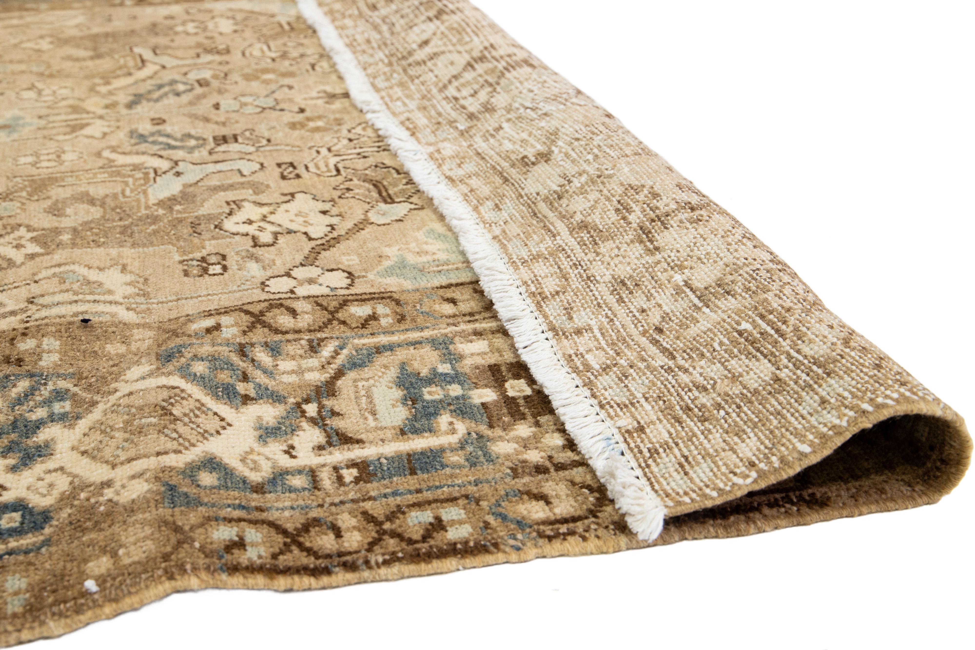 Heriz Serapi 6 x 9 Antique Beige Wool Rug Handmade Persian Heriz With Allover Motif For Sale