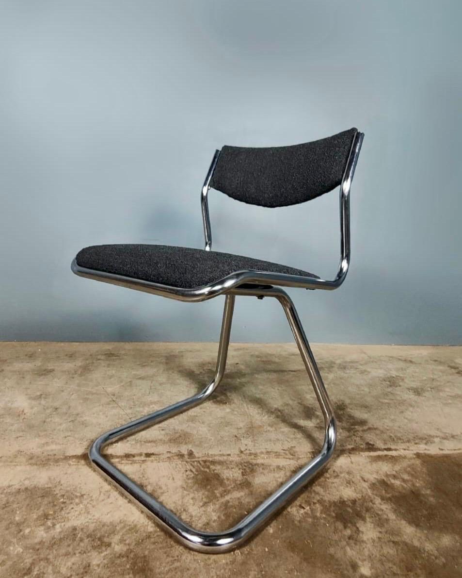 Late 20th Century 6 x Charcoal Black Grey Bouclé Mid Century Chrome Dining Chairs Vintage Retro For Sale