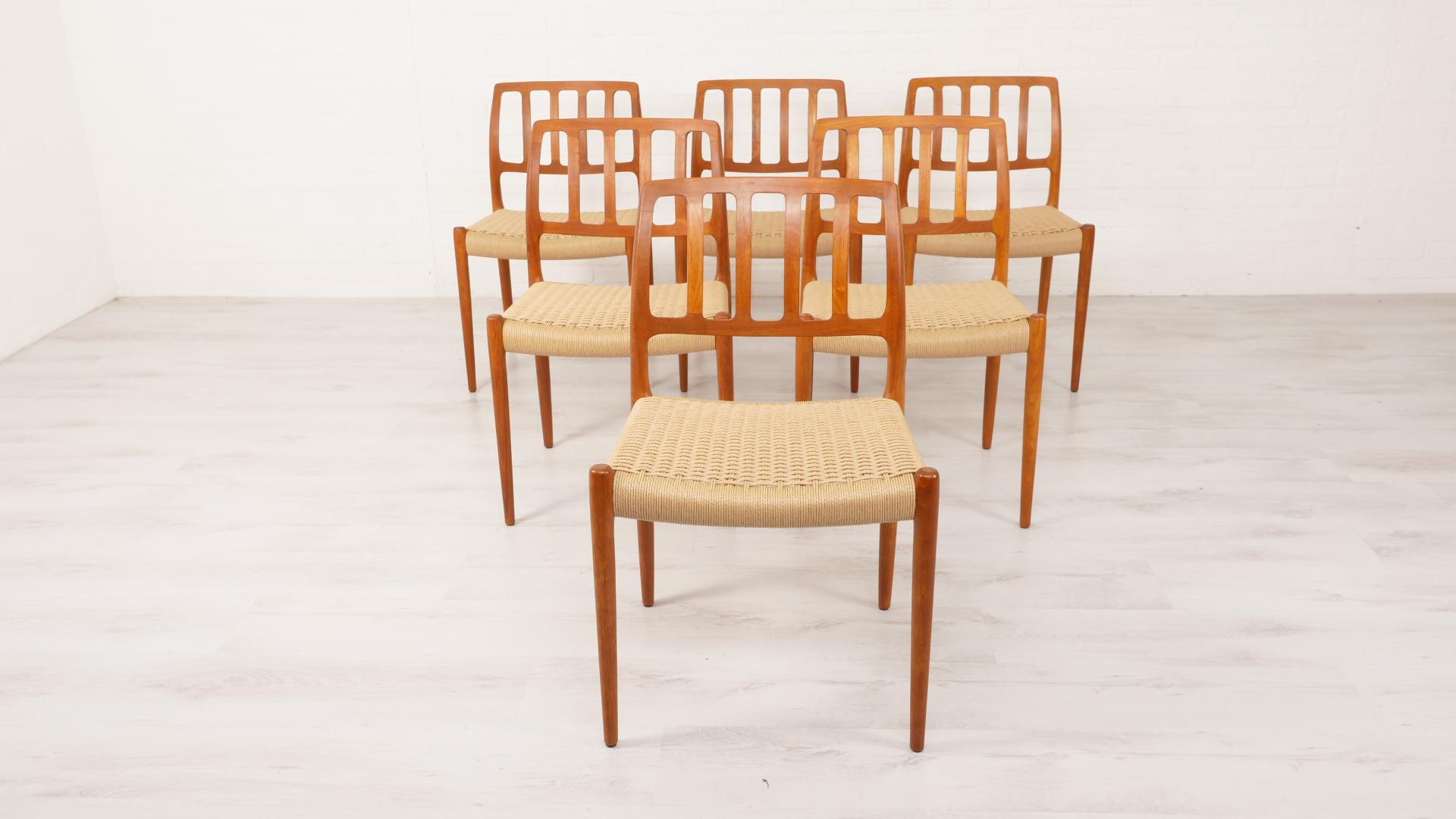Mid-Century Modern 6 x chaises de salle à manger Niels Otto Møller  Modèle 83  Corde en papier  Teck  Restauré en vente