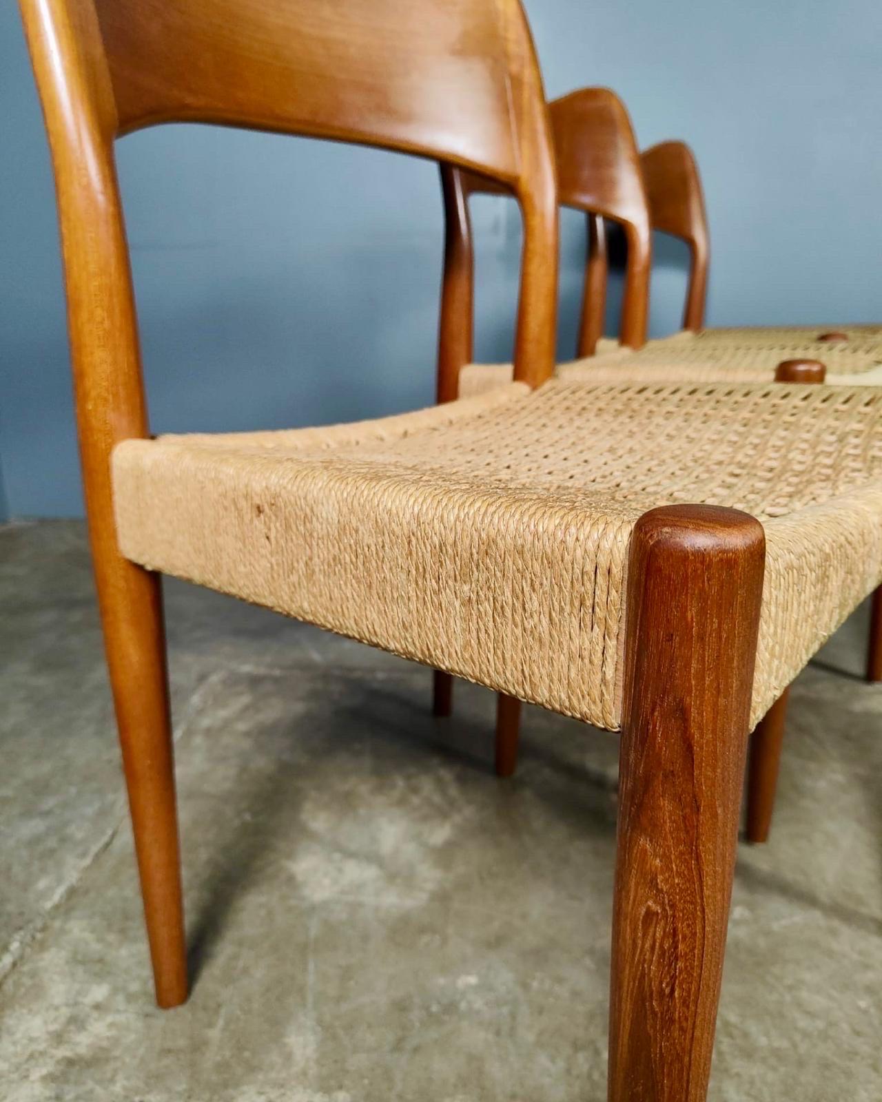 6 x Paper Cord Danish Dining Chairs By Arne Hovmand-Olsen For Mogens Kold 3