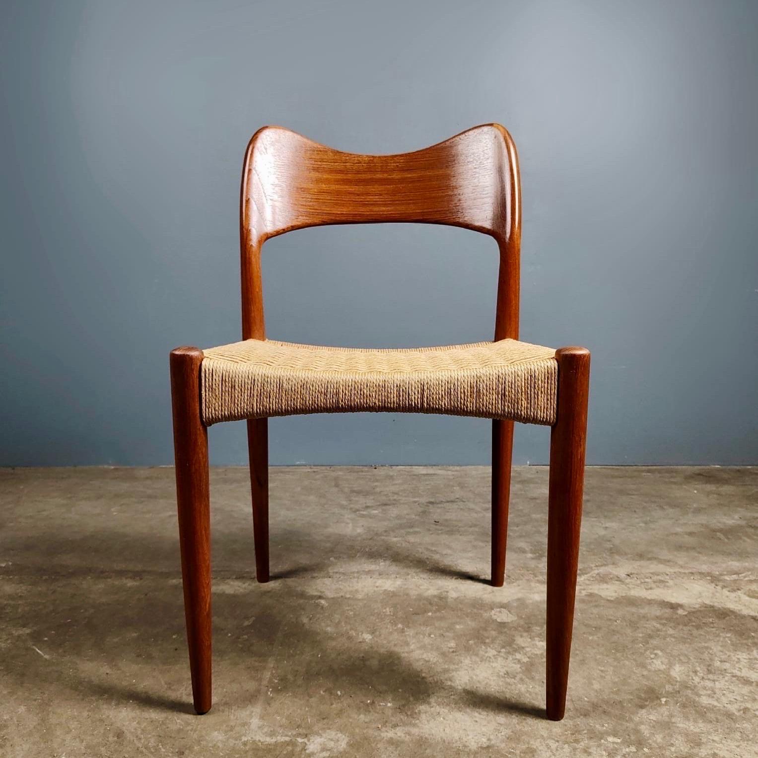 Woven 6 x Paper Cord Danish Dining Chairs By Arne Hovmand-Olsen For Mogens Kold