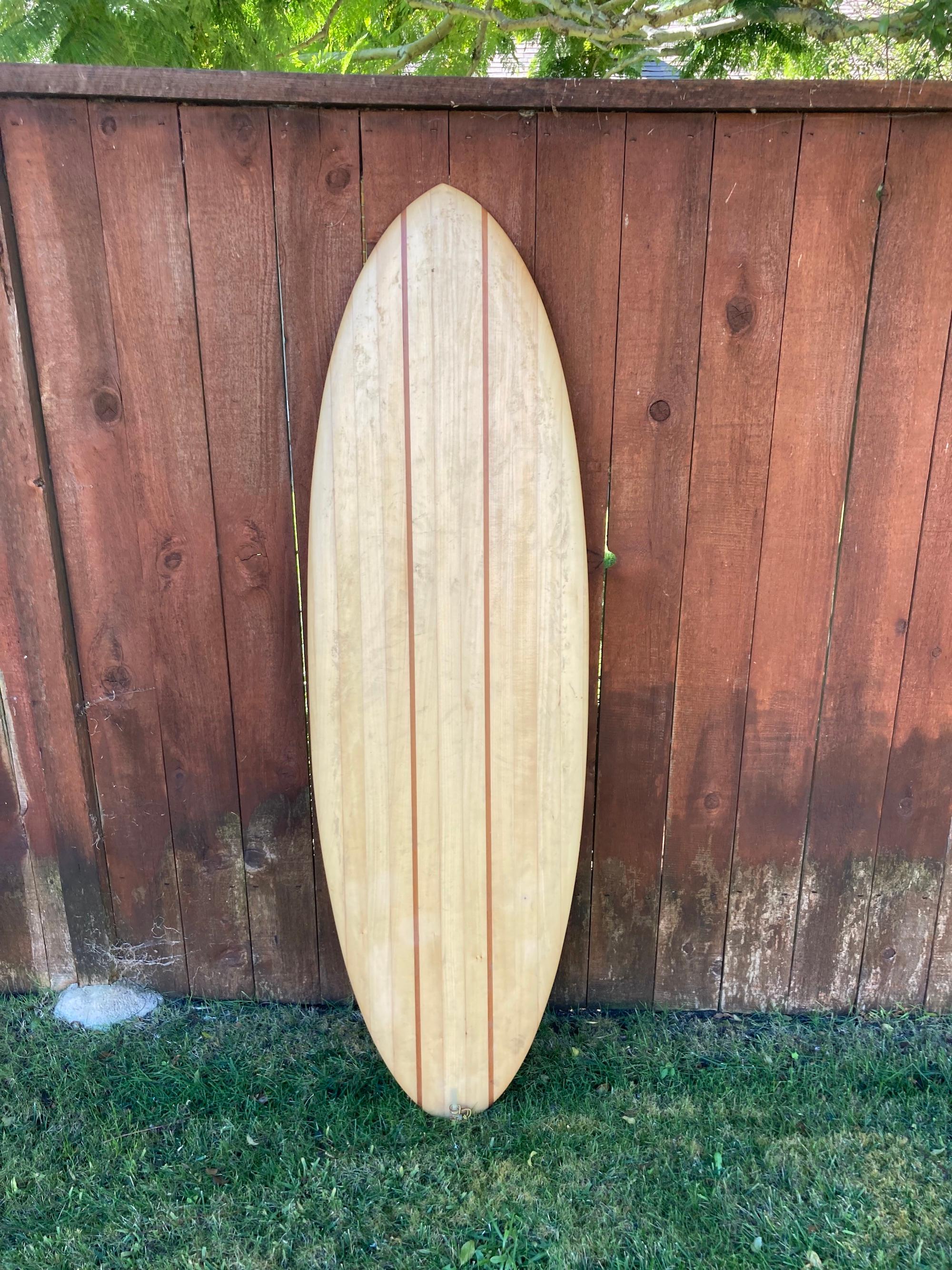 Falegnameria Tavola da surf in legno di teak e spigola di 1 metro e 80 in stock in vendita