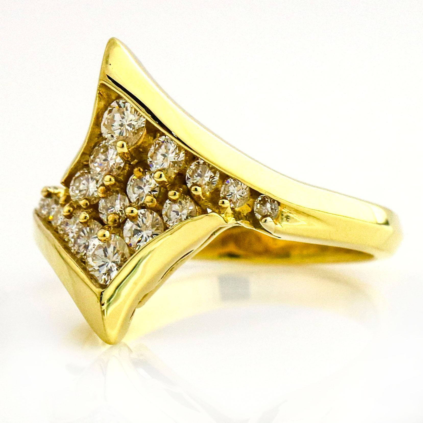 .60 Carat 18 Karat Yellow Gold Diamond Fashion Ring For Sale 1