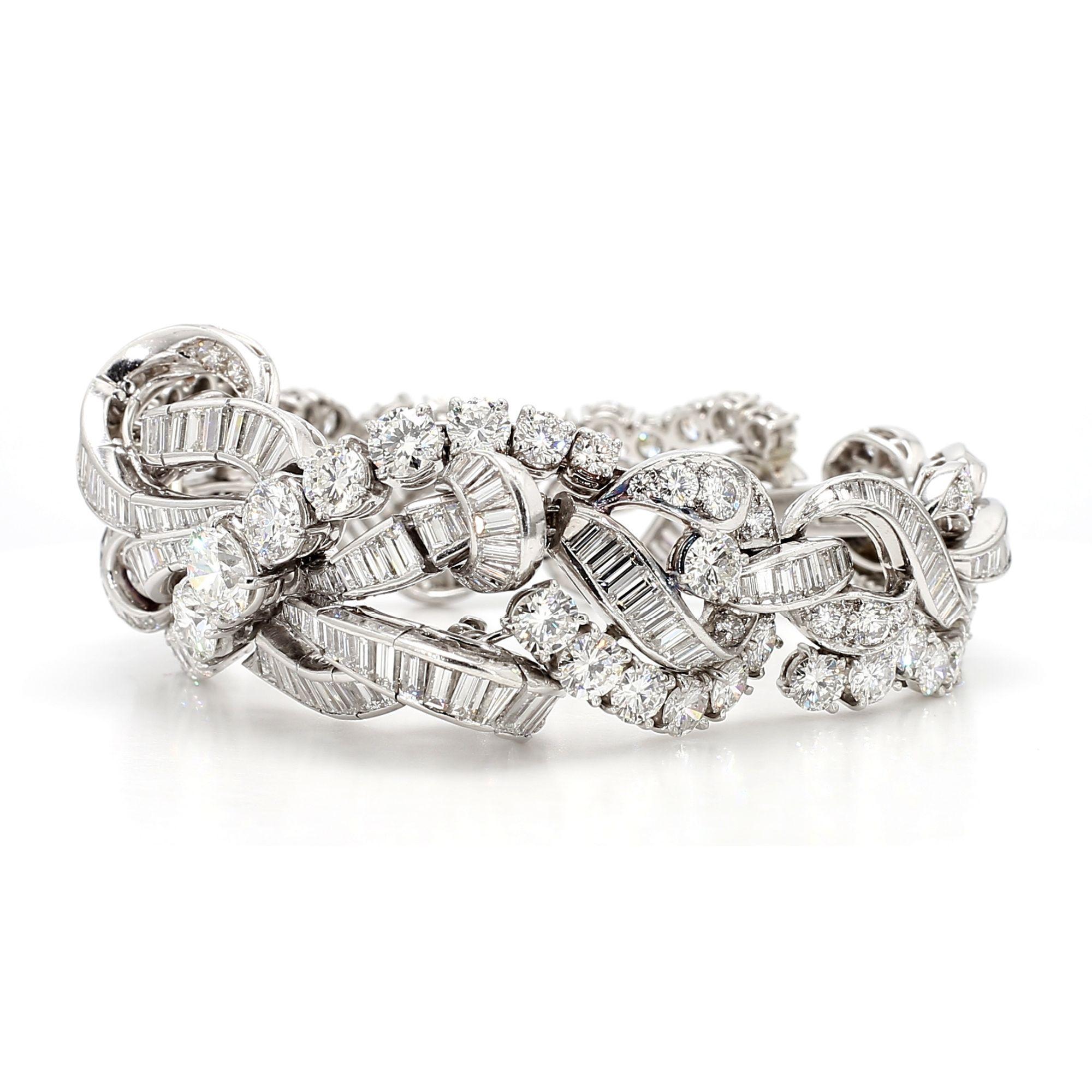 60 Carat Baguette & Round Cut Diamond in Platinum Retro Scroll Design Bracelet en vente 5