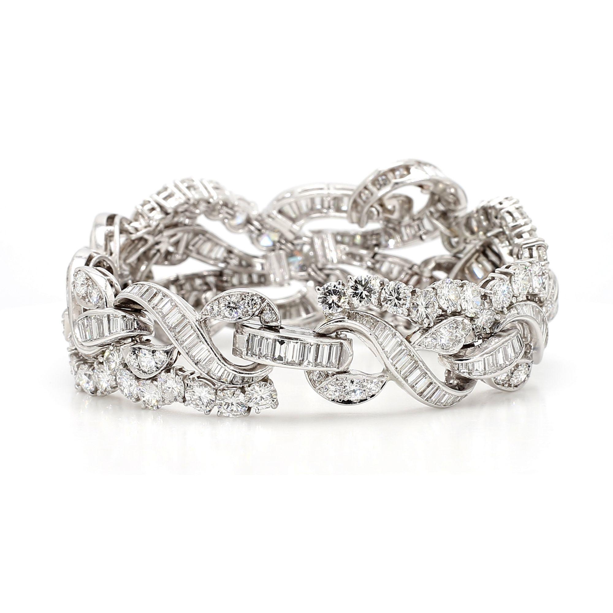60 Carat Baguette & Round Cut Diamond in Platinum Retro Scroll Design Bracelet en vente 1