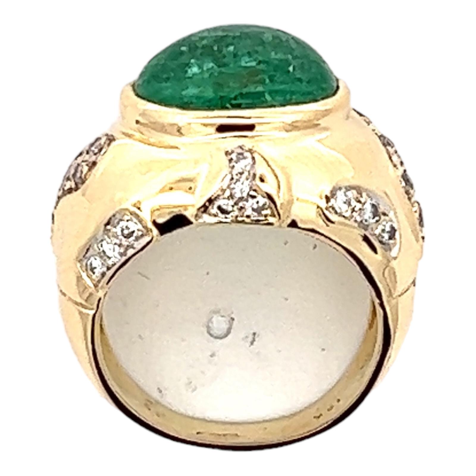 Modern 6.0 Carat Cabochon Emerald Diamond 18 Karat Yellow Gold Cocktail Ring