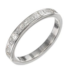Alianza de Platino con Diamantes de 60 Quilates