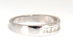 Anneau en or 14 carats à rangée de diamants princesses naturels de 0,60 carat