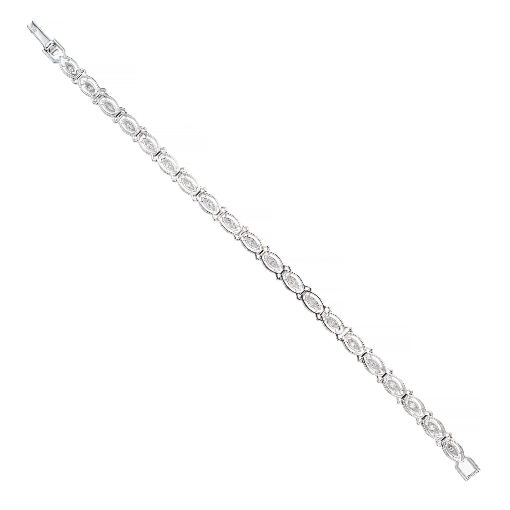 .60 Carat Round Diamond White Gold Link Bracelet  In Good Condition For Sale In Stamford, CT