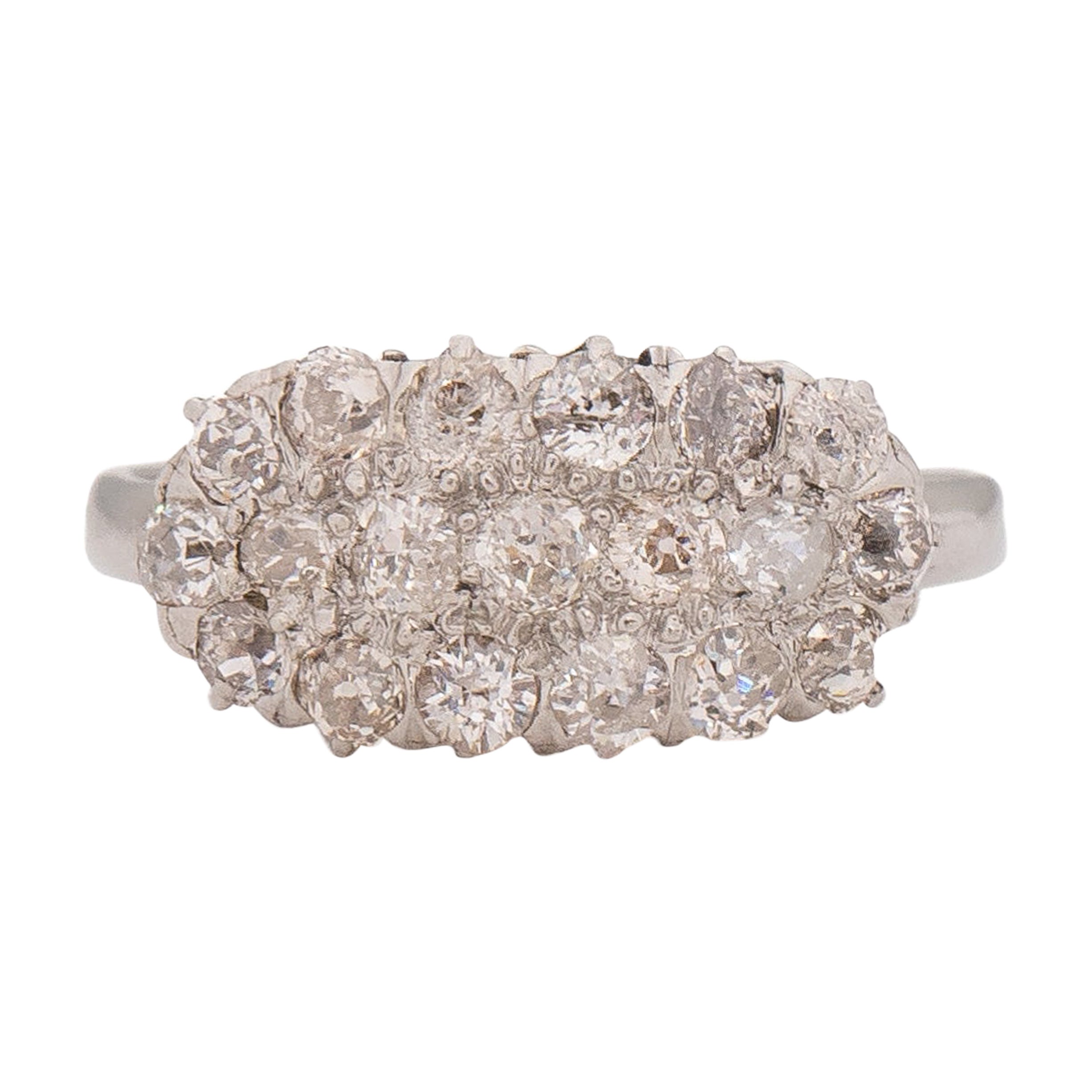 Anillo de compromiso de platino con diamantes eduardianos de 0,60 quilates de peso total en venta