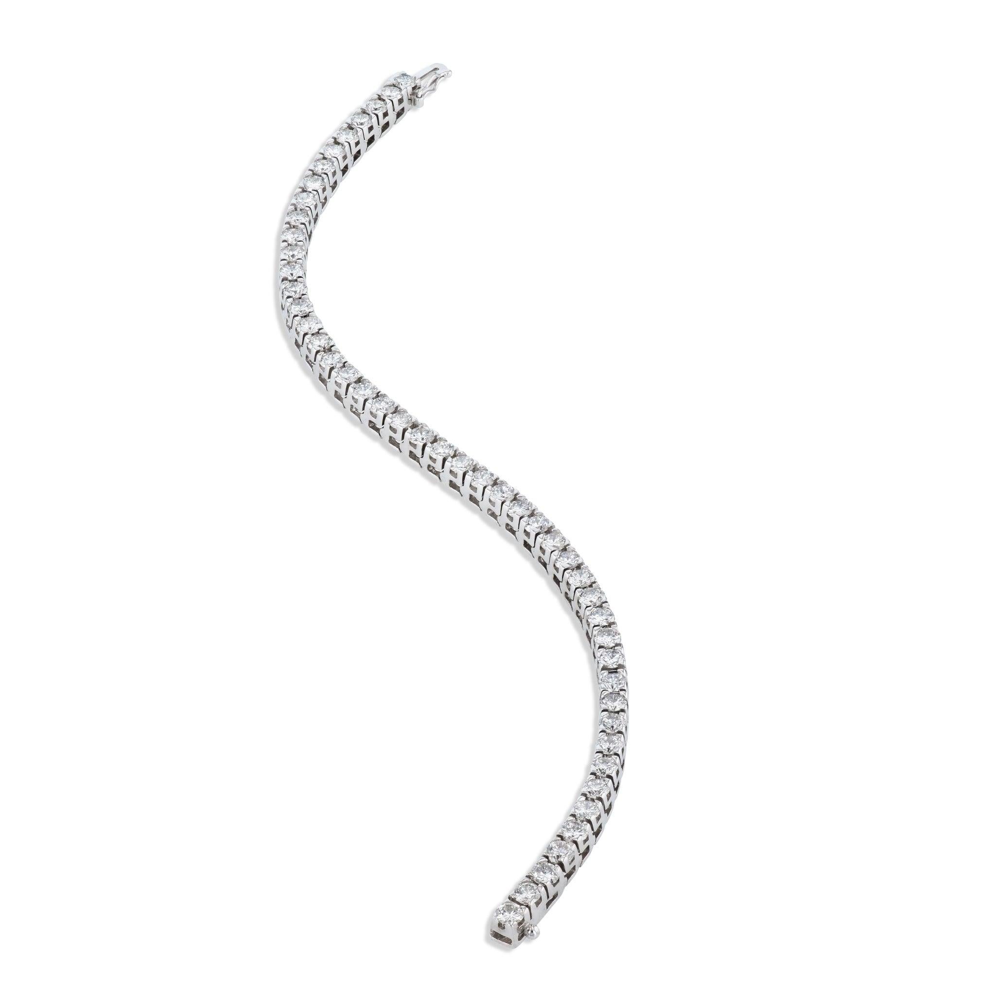 Stunning White Gold Diamond Estate Tennis Bracelet crafted in 14kt. White Gold. Exquisite diamonds with an approximate weight of 6.00cts. Lustrous and brilliant estate bracelet that will make any outfit sparkle!
White Gold Diamond Estate Tennis