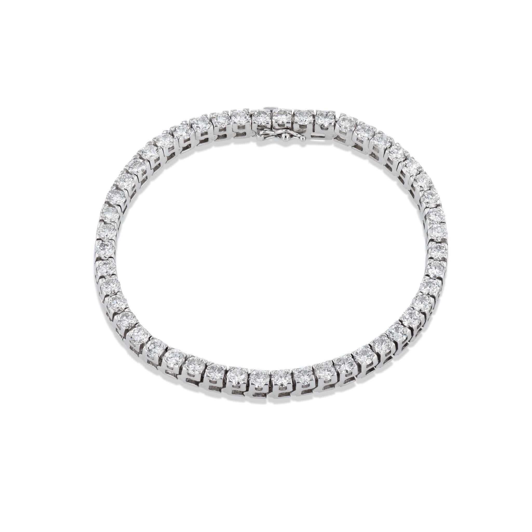 Modern 6.0 Carat White Gold Diamond Estate Tennis Bracelet For Sale