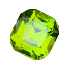 6.0 cts Yellowish Green Cushion Cut Natural Peridot for Fine Jewellery 10 mm