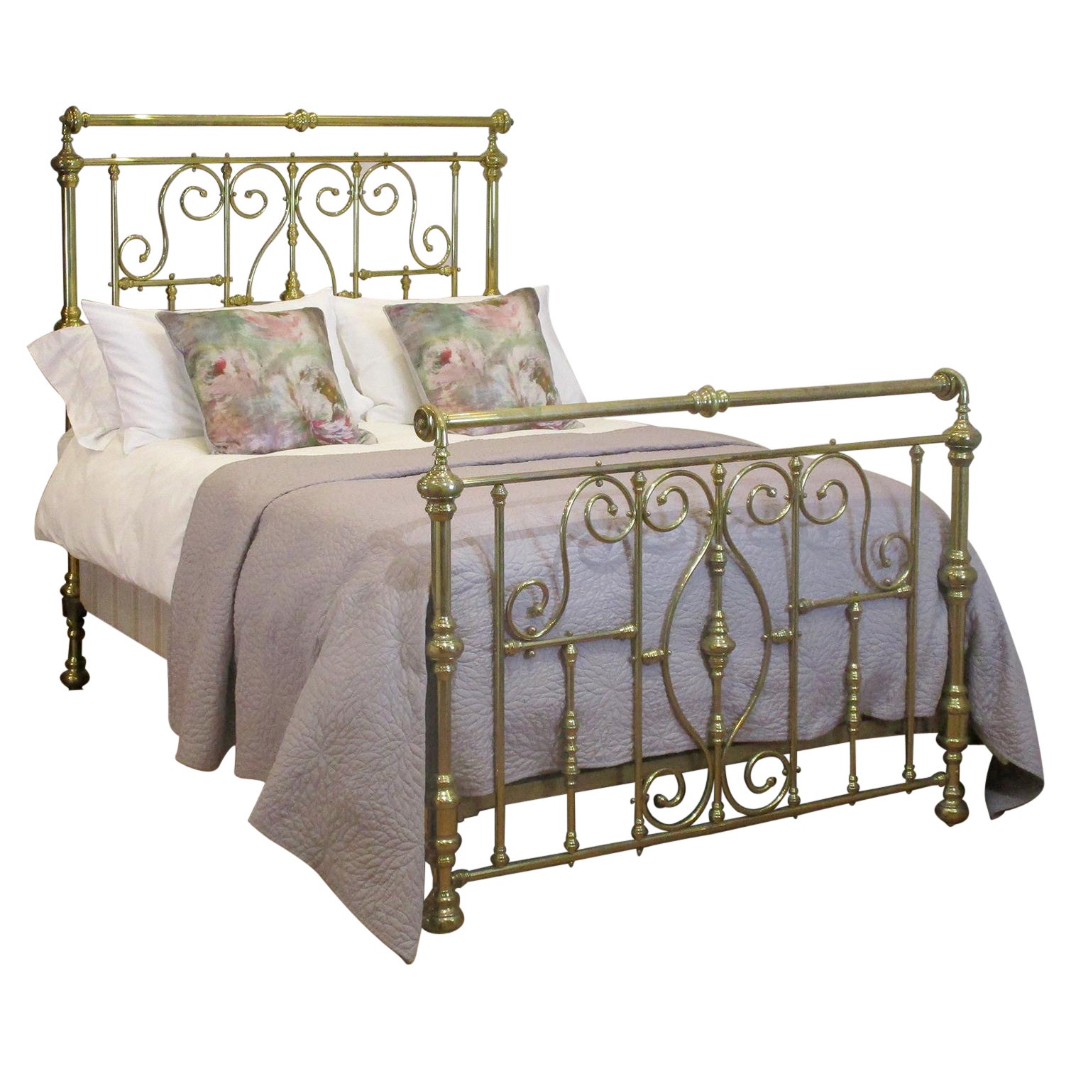 60 in Wide All Brass Antique Bed MD111A