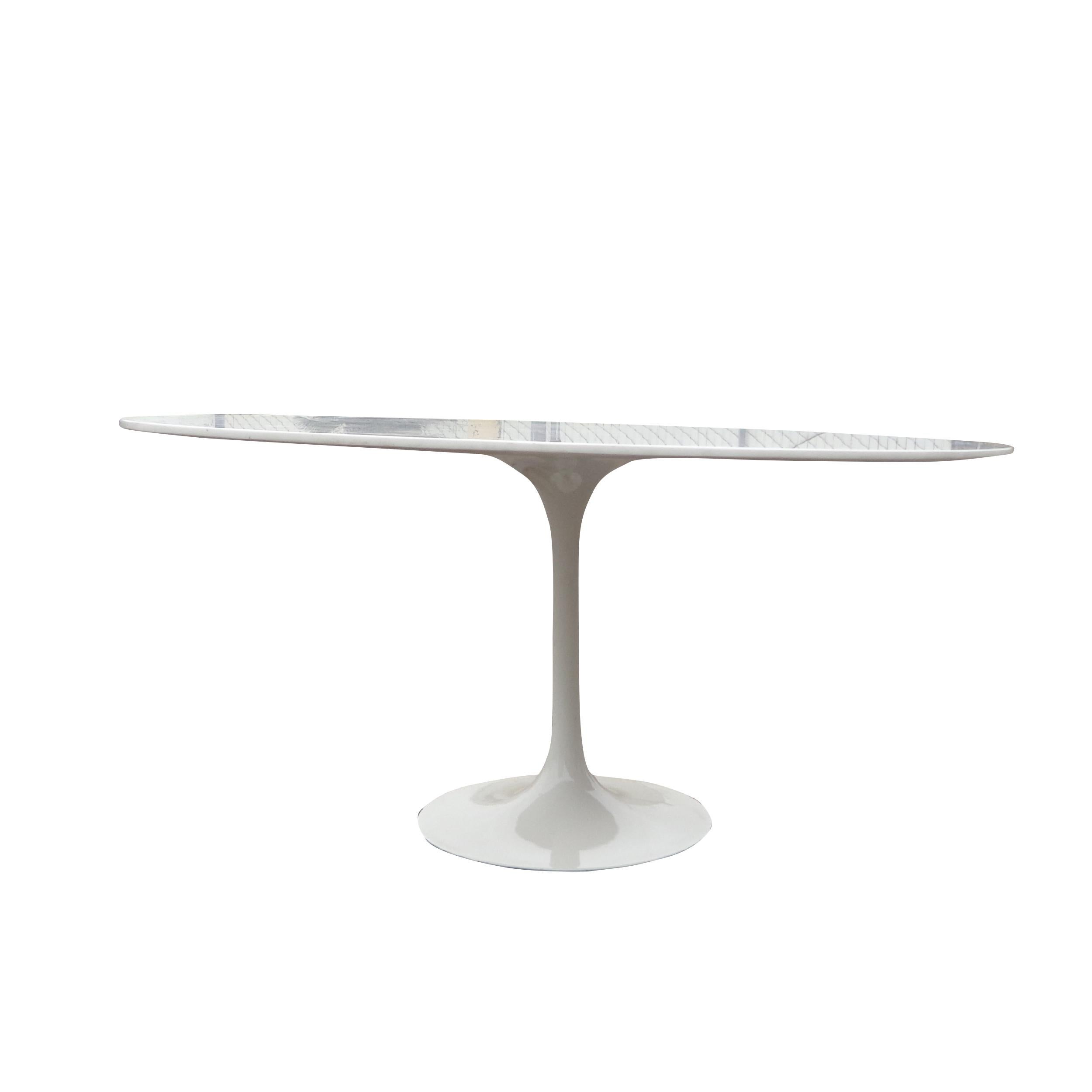 Mid-Century Modern Knoll Saarinen Table with Custom Ice White Ceramic Top For Sale