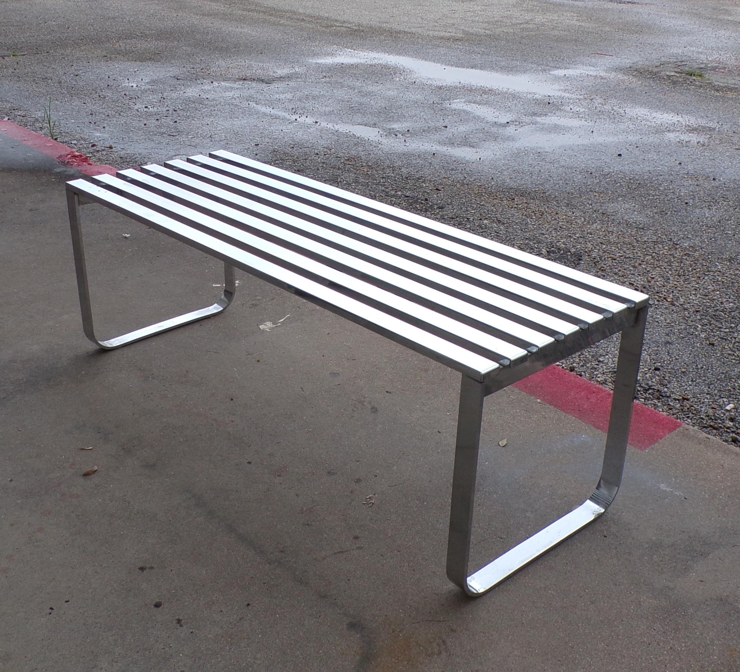 DIA Slat Chrome Bench In Good Condition For Sale In Pasadena, TX