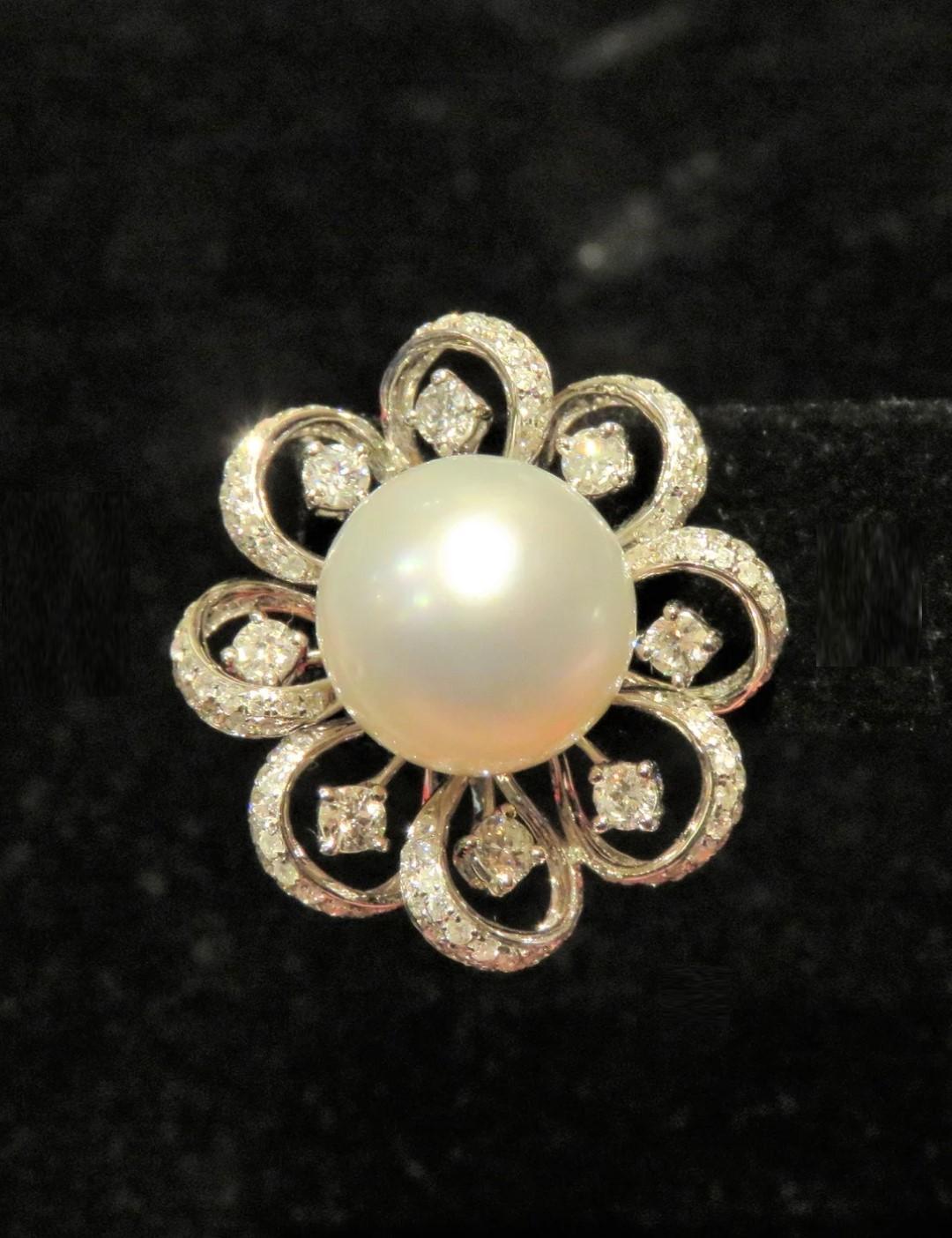 Taille ronde NWT Rare Important Boucles d'oreilles or 18KT Fancy South Sea Large AAA Pearl Diamond en vente