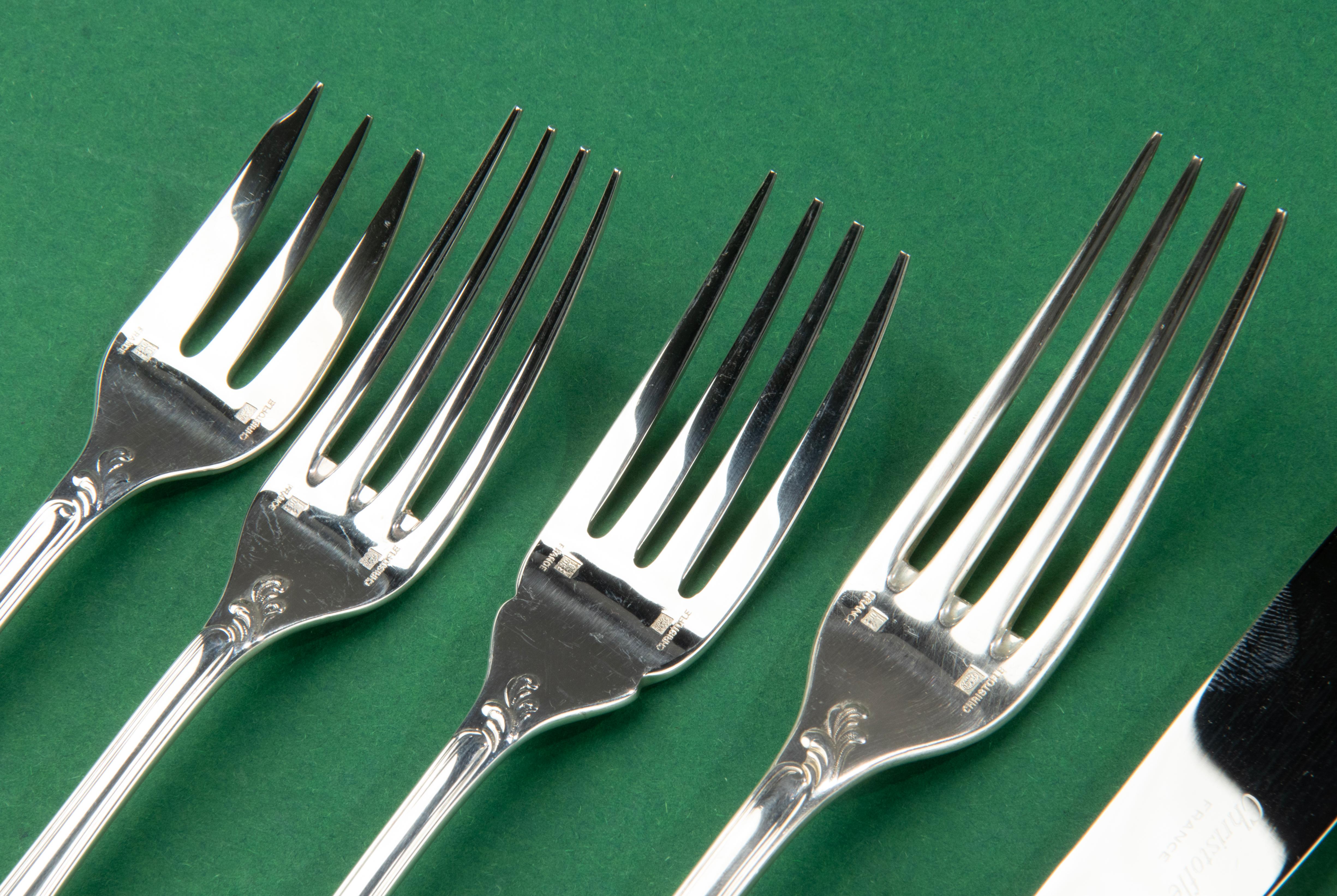 Late 20th Century 60-Piece Set Silver Plated Flatware - Christofle France - Model Marly