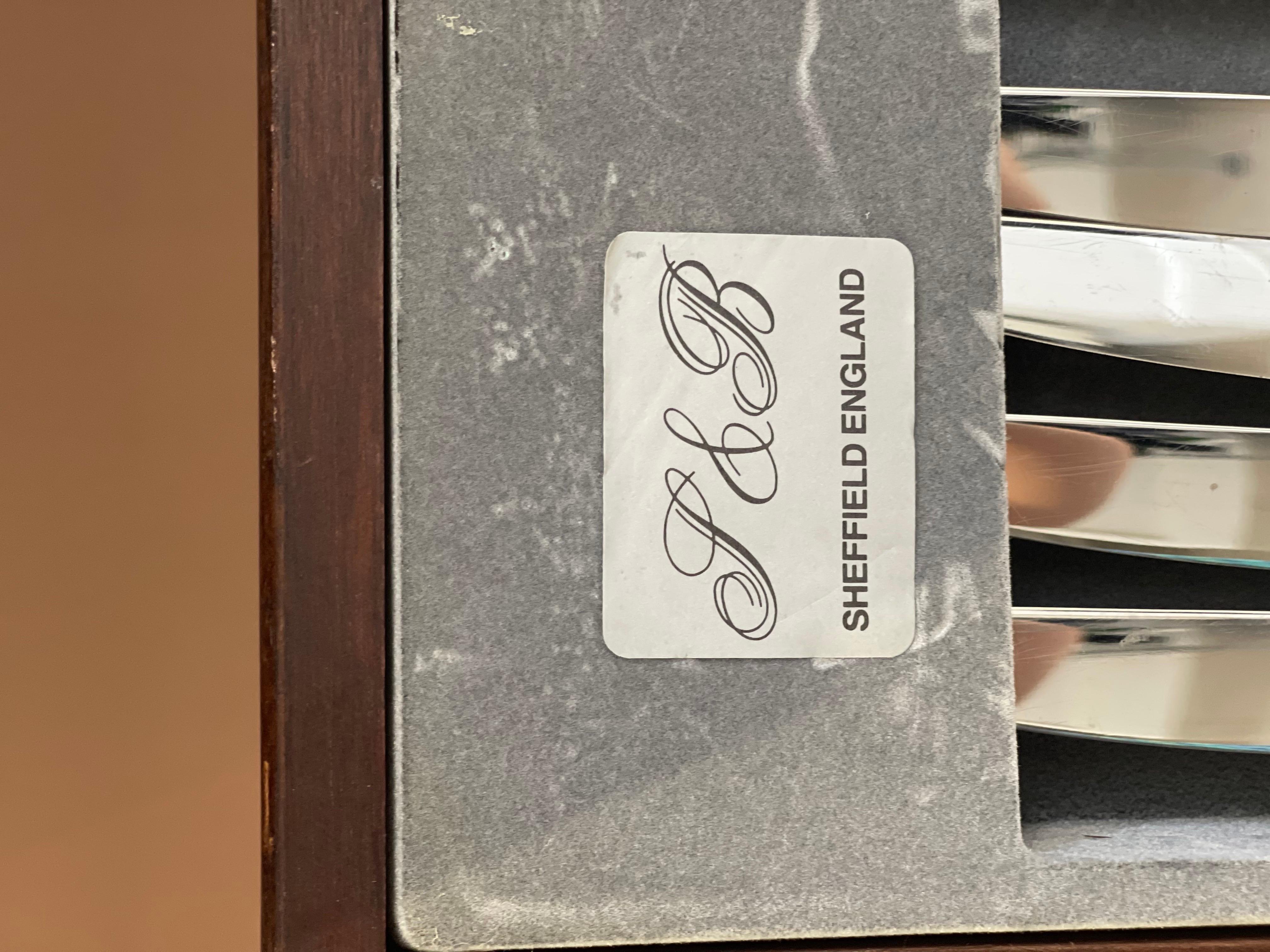 Service de couverts anglais vintage de 60 pièces en métal argenté à motif de rois X8 en vente 3