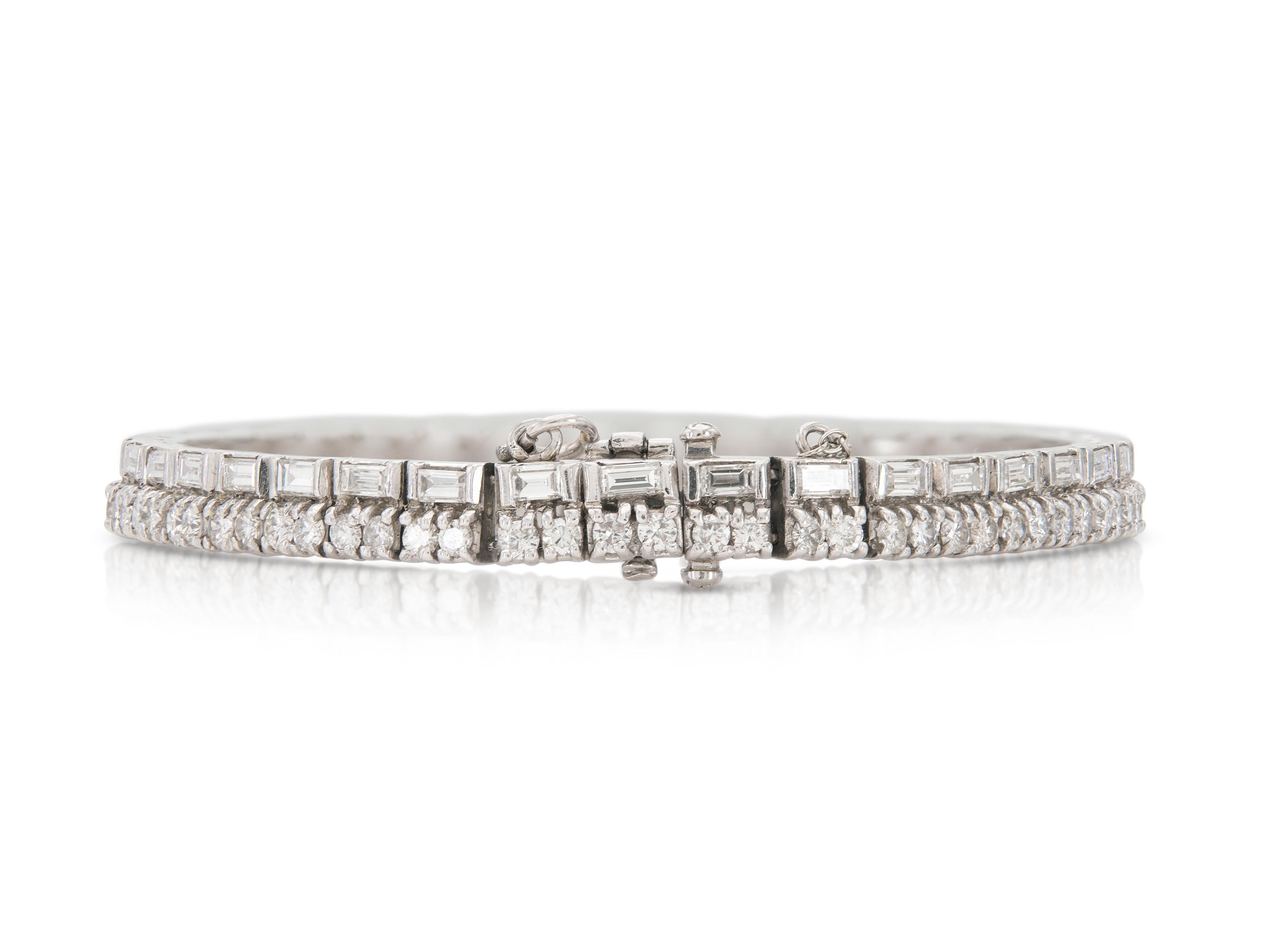 Taille mixte 6.00 Carat Baguette and Round Brilliant Cut Diamond Line Bracelet en vente