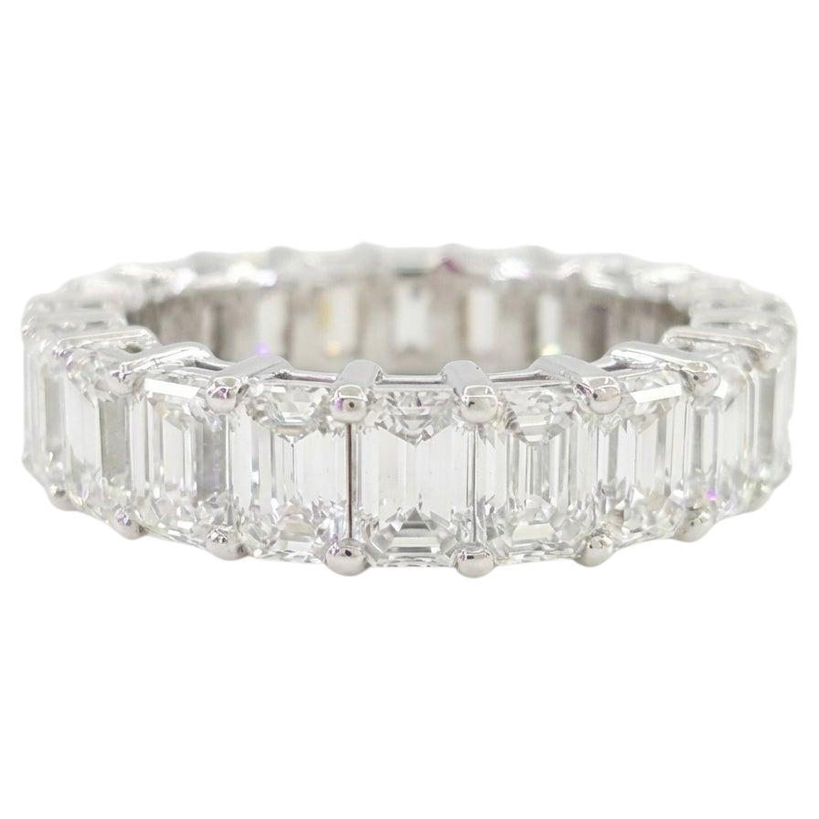 6.00 Carat Emerald Cut Diamond Eternity Wedding Platinum Band en vente